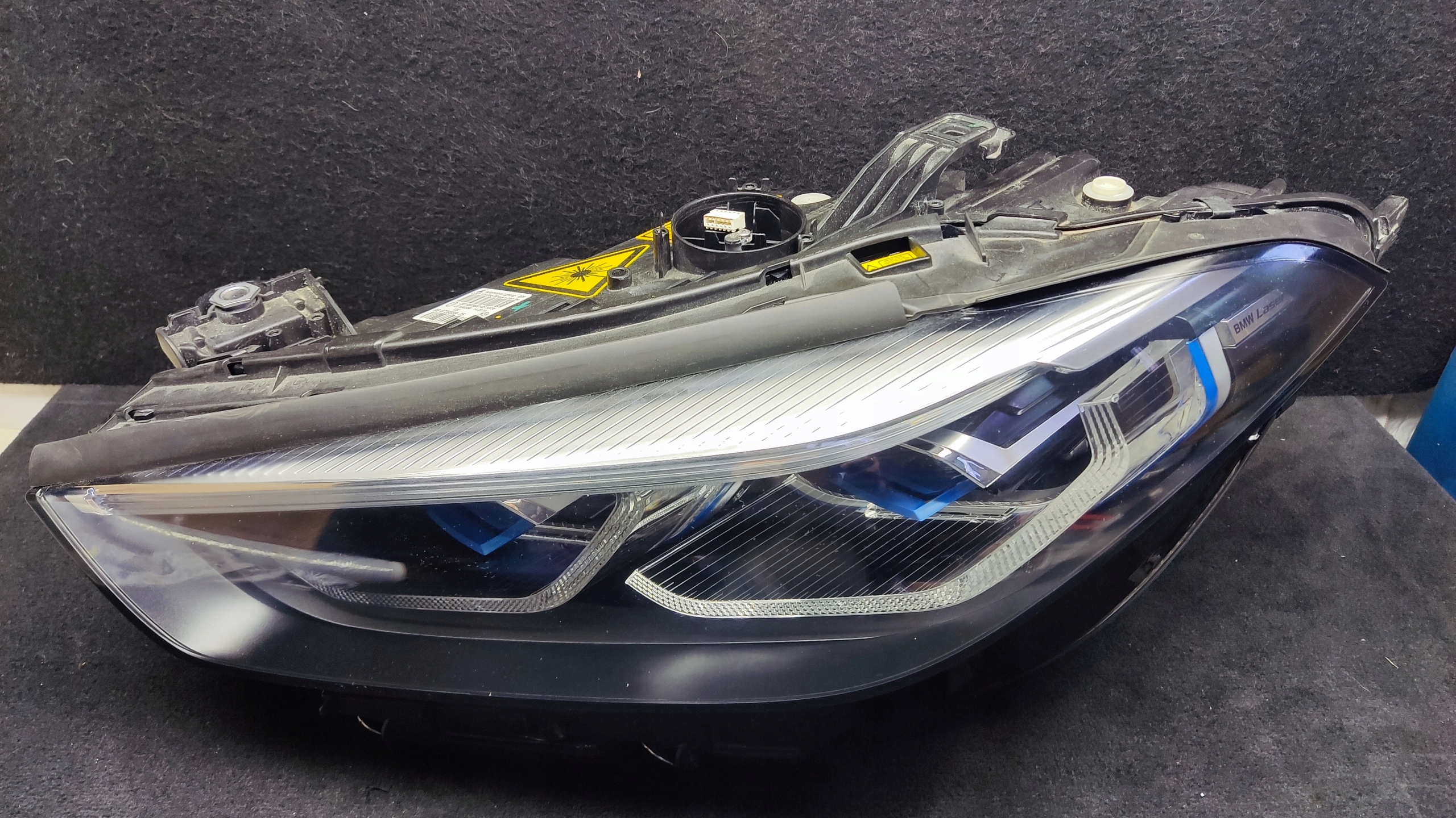 LAMPA LEWA LASER LED BMW 8 G14 G15 G16 BMW 8739589 EUROPA M8 Numer katalogowy części 8739589-06