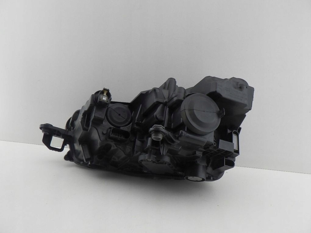SKODA SCALA 657 LED 19- light front right