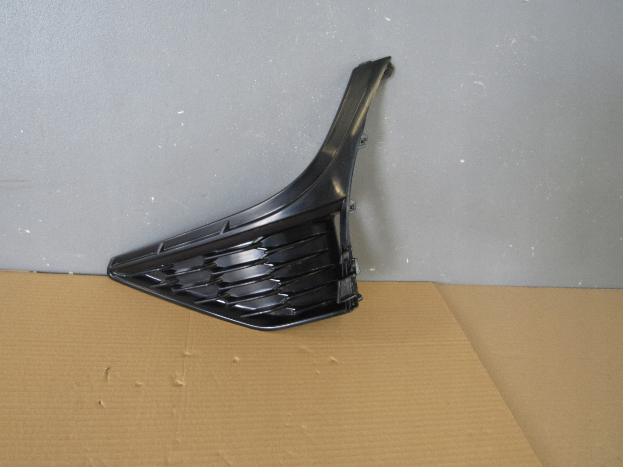 HYUNDAI KONA N ATRAPA ZDERZAKA LEWY PRZÓD KRATKA