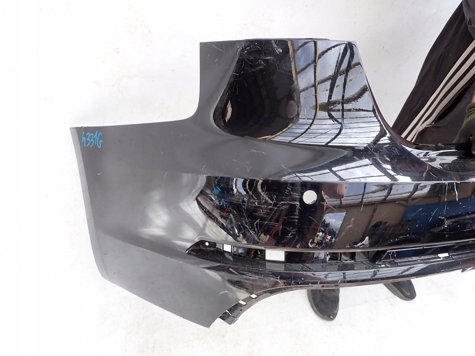 AUDI A4 B9 8W KOMBI S-LINE 15-19 bumper rear part rear 4XPDC