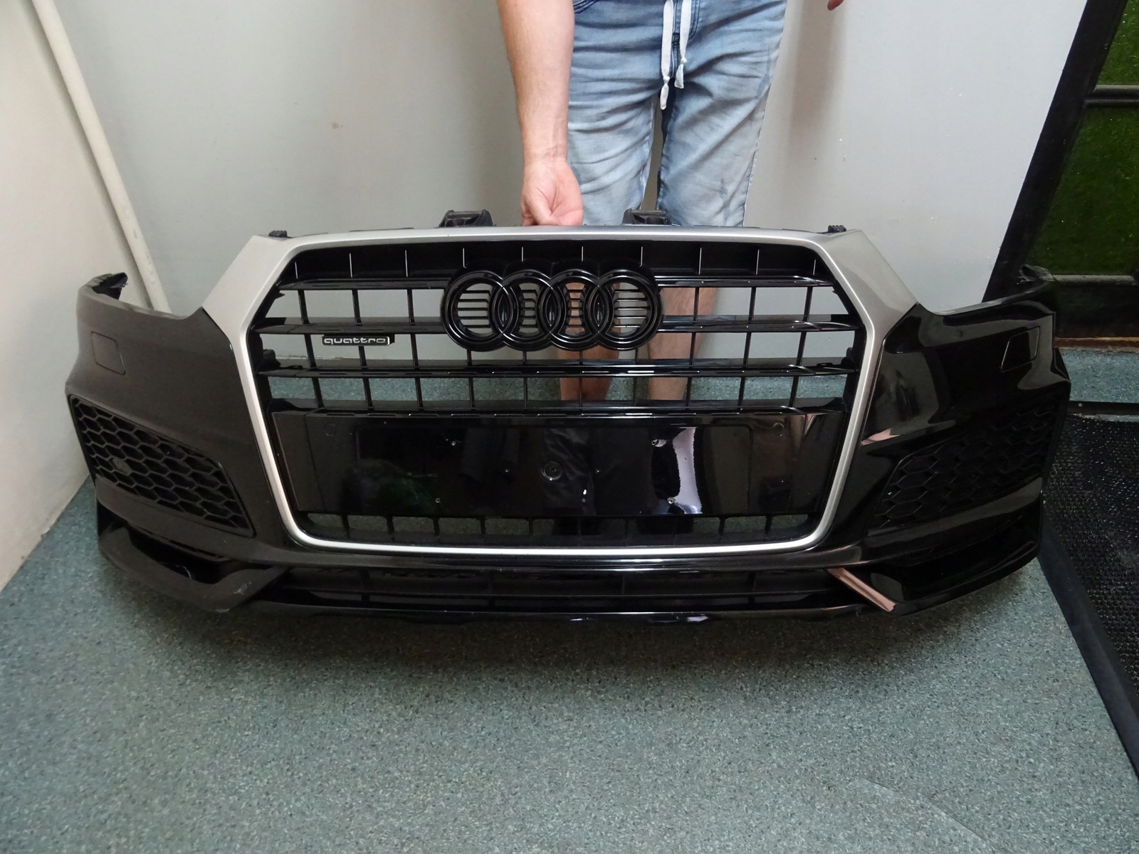 AUDI Q3u РЕСТАЙЛИНГ S-LINE БАМПЕР ПЕРЕДНИЙpdc COMPETITION