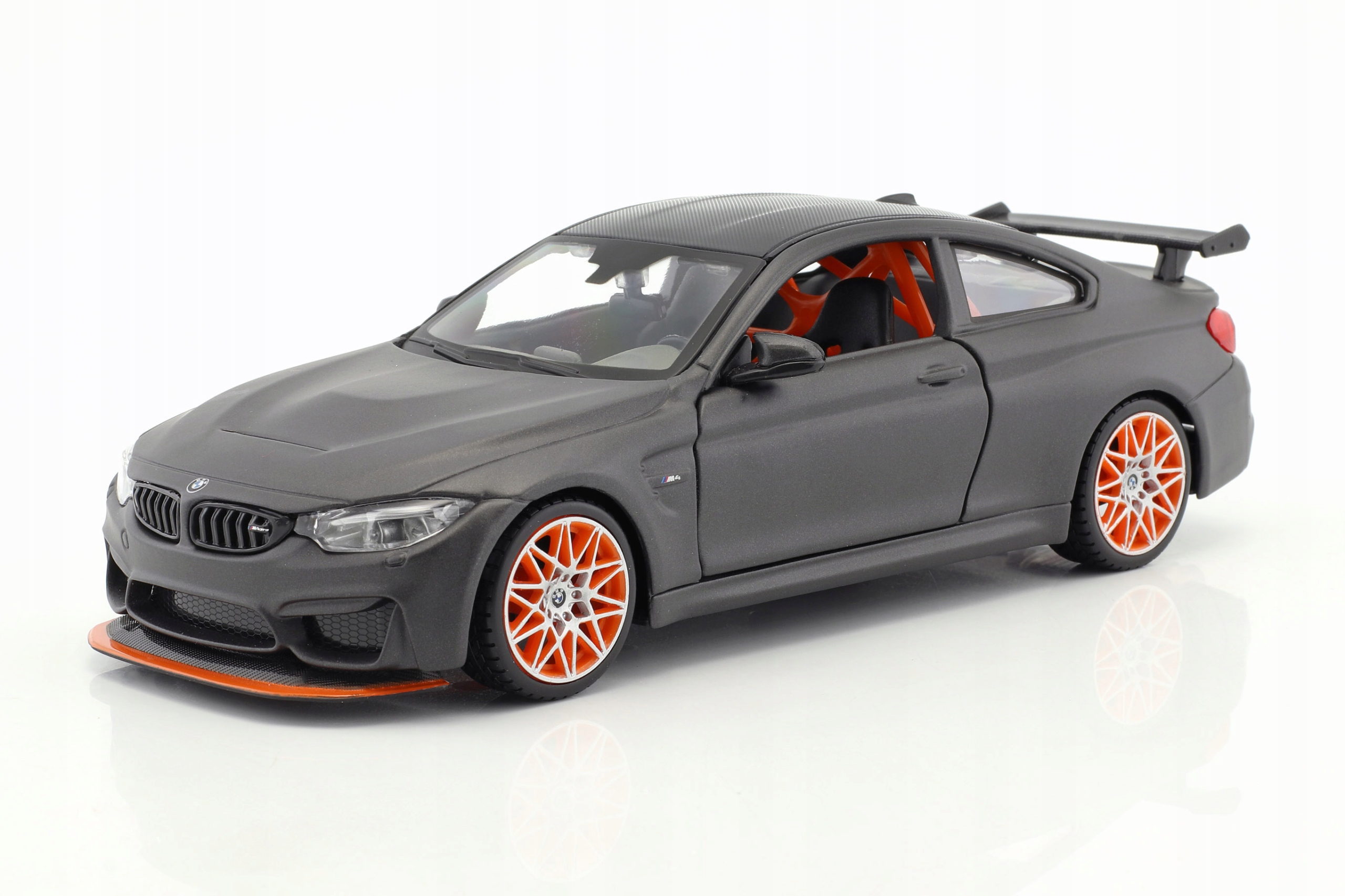 Bmw M4 Gts Coupe F82 (F82) 2016 Racing Maisto 1:24 1/24 31246 Model Šedá