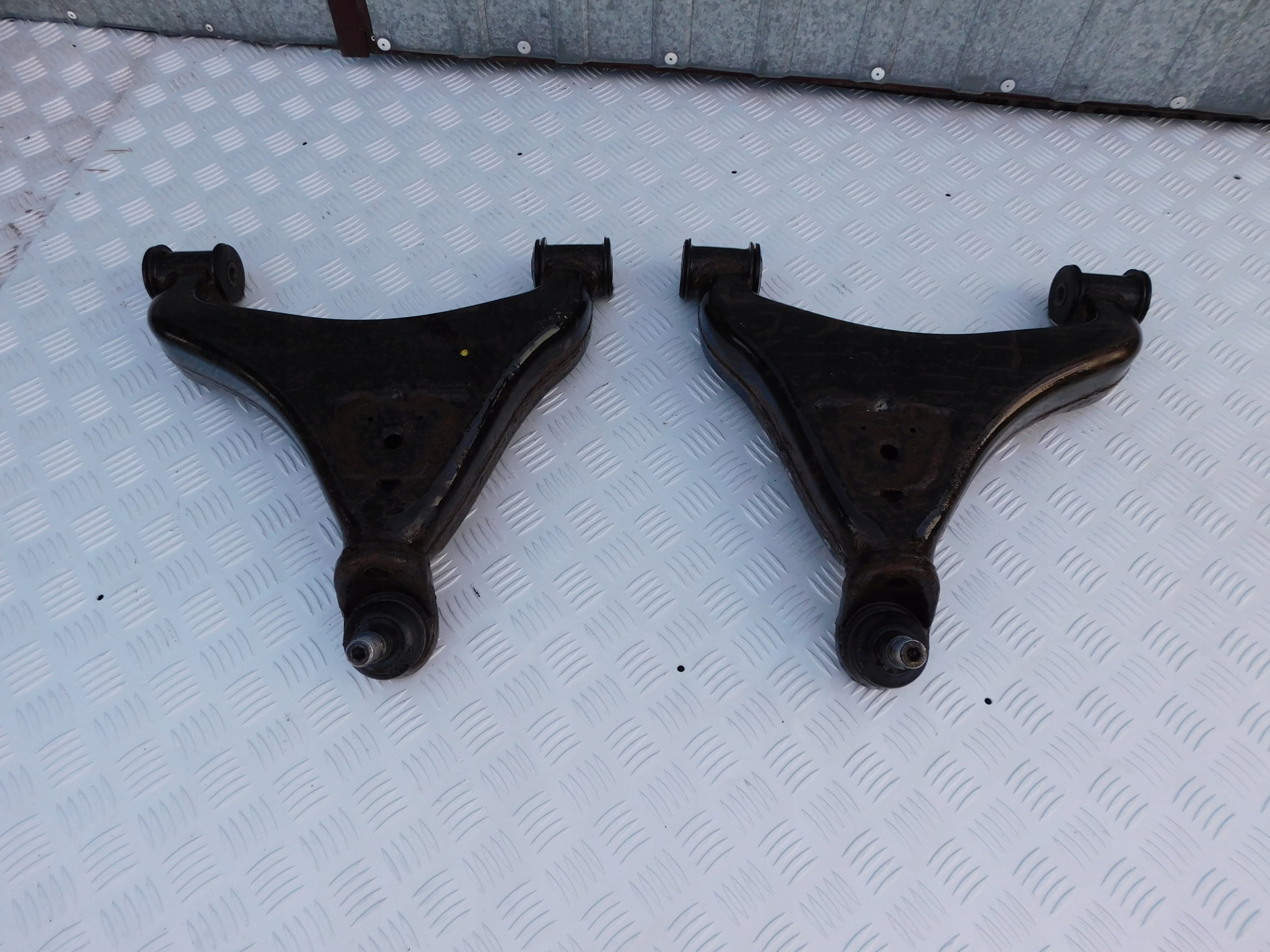 arm left right original Mercedes Sprinter VW LT 95-06 bdb