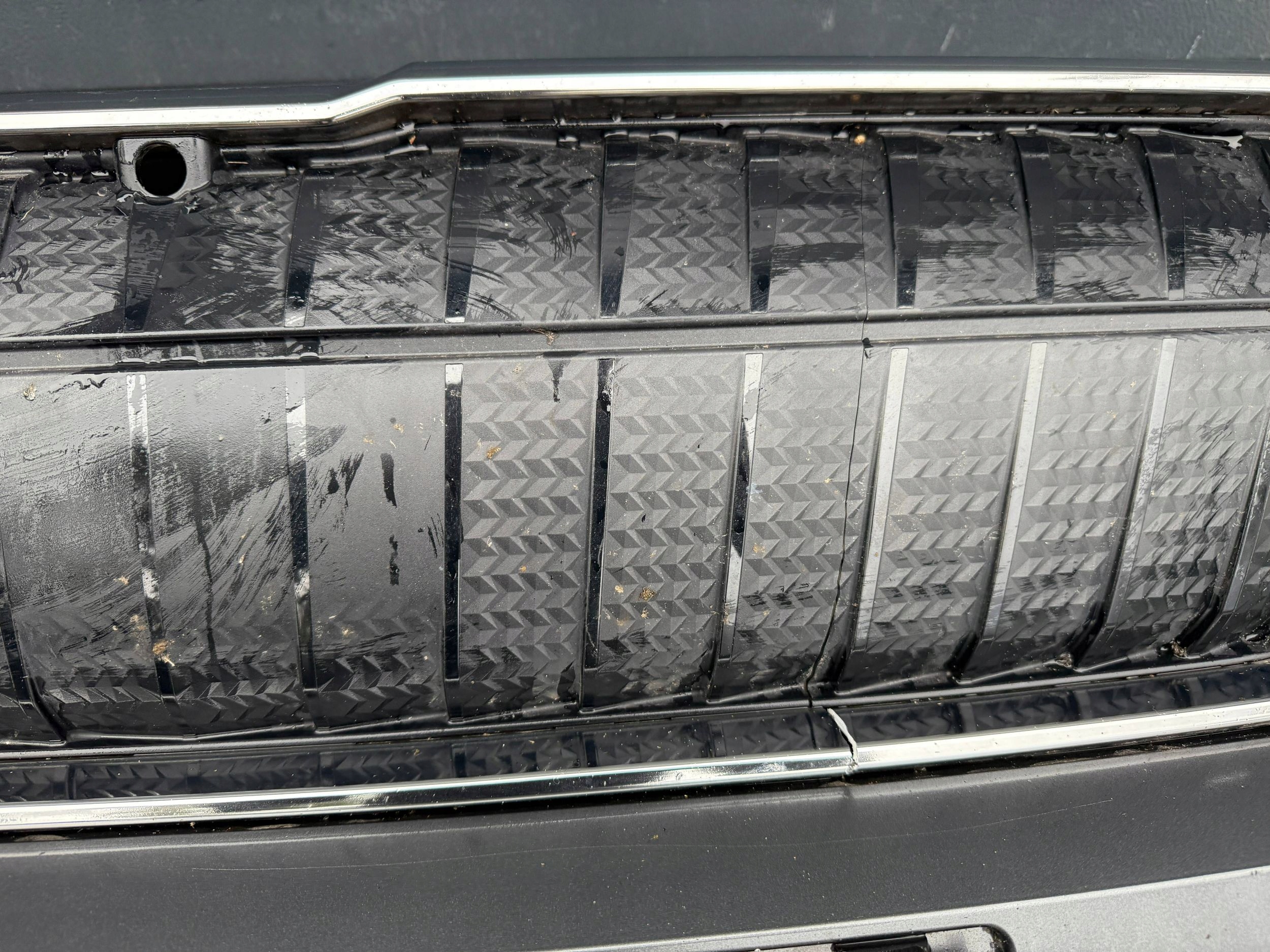 Skoda Enyaq 20- bumper front front