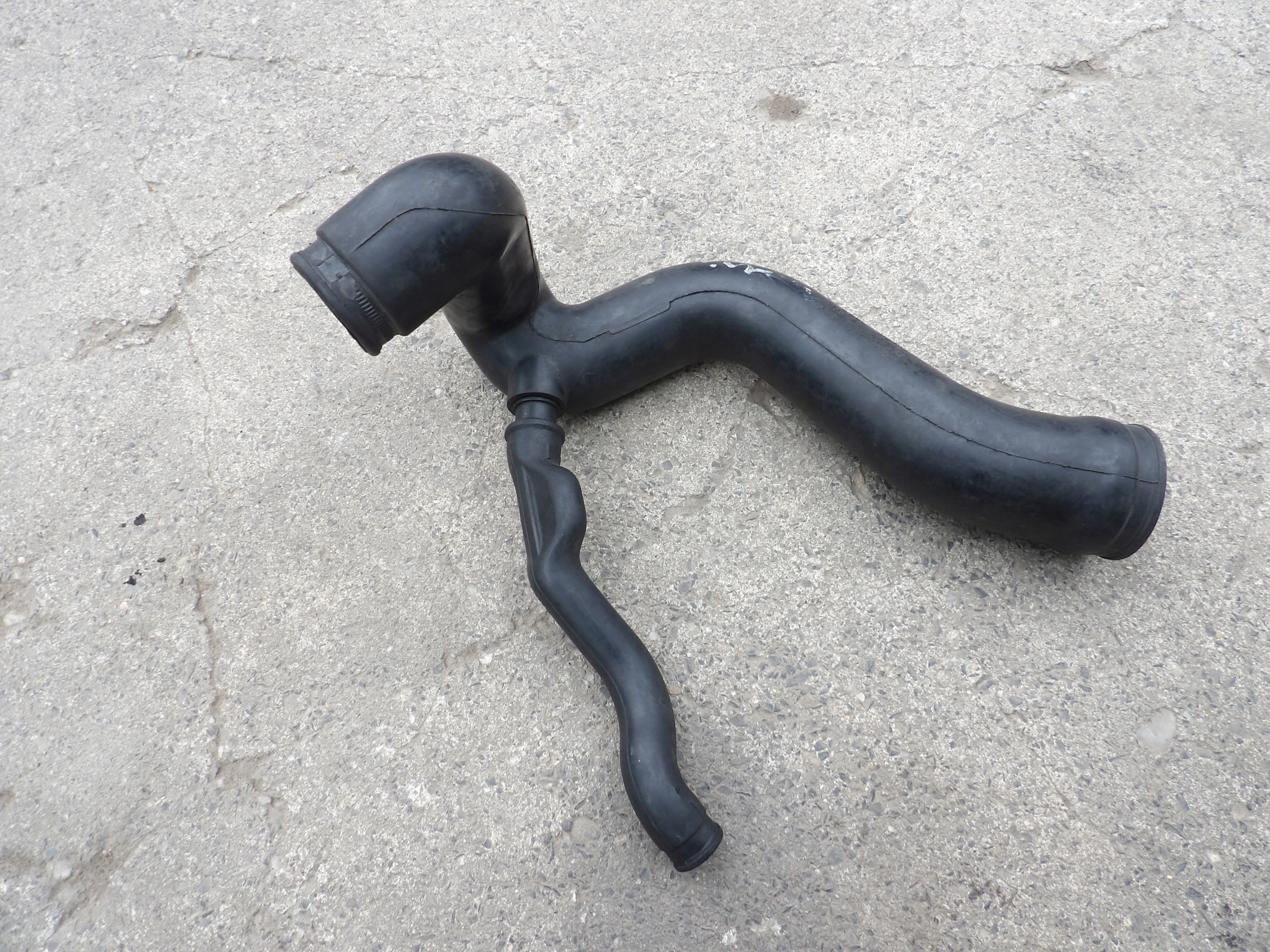 VW PASSAT B4 GOLF III 1.9 TDI pipe air hose
