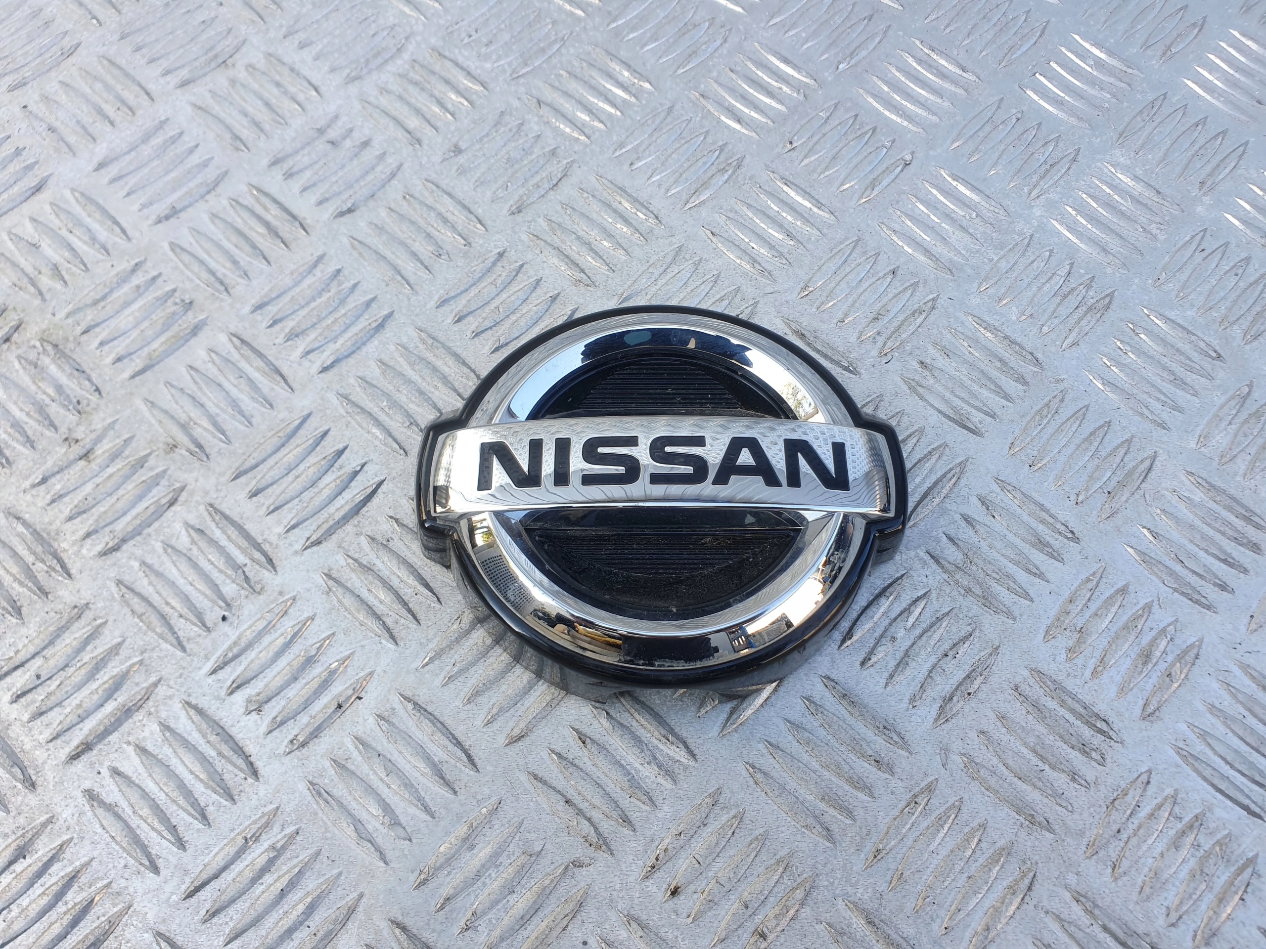 EMBLEMAT LOGO PRZÓD KAMERA NISSAN PULSAR 14-