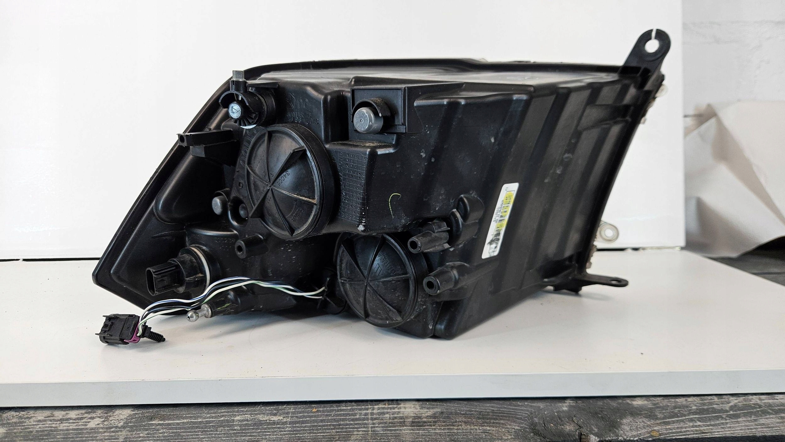 Dodge RAM Lift 15- USA Reflektor light left front front 68270497ae