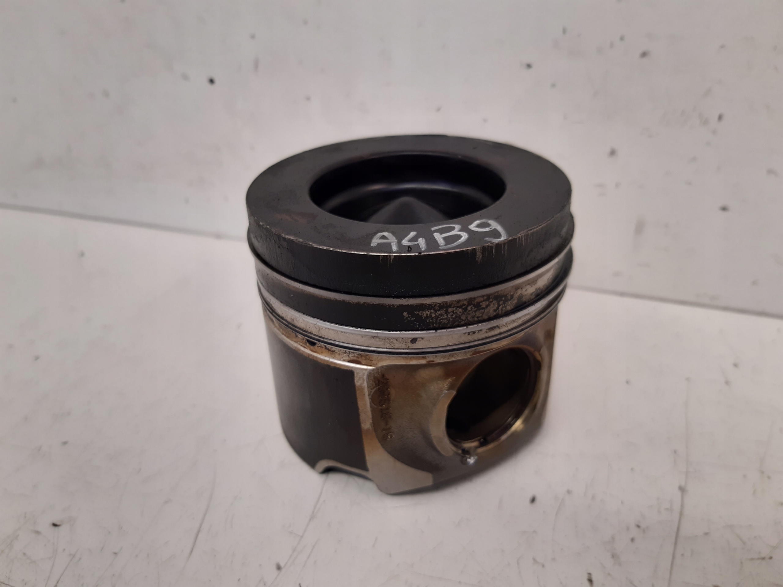piston Audi A4 B9