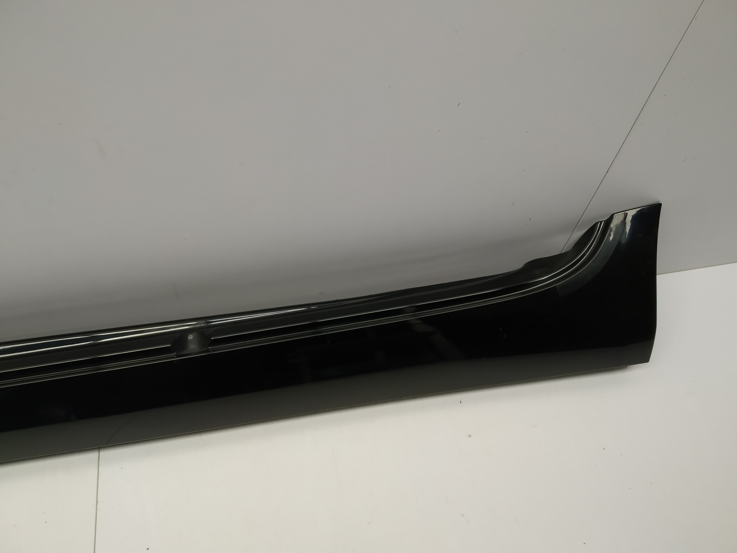 Cadillac ATS threshold moulding threshold left sedan original 20918565