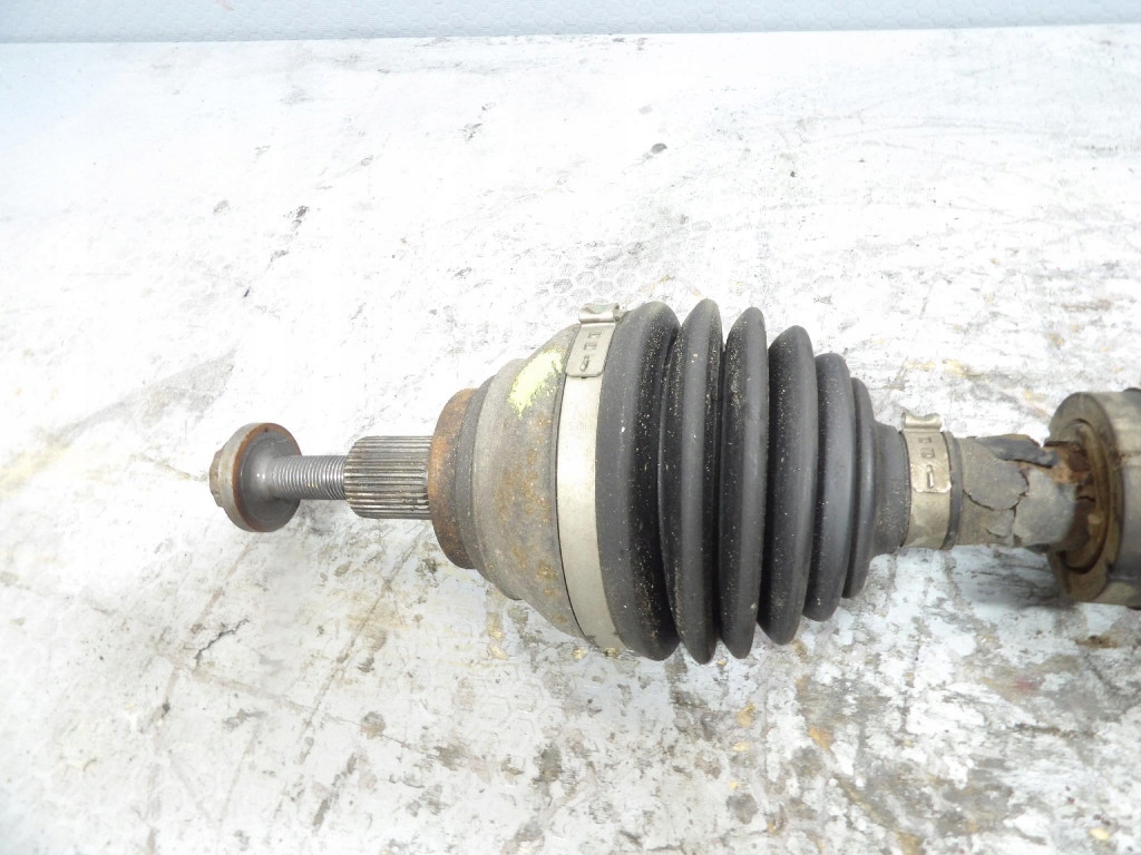 AUDI A3 8V 2.0TDI semi-axis left front