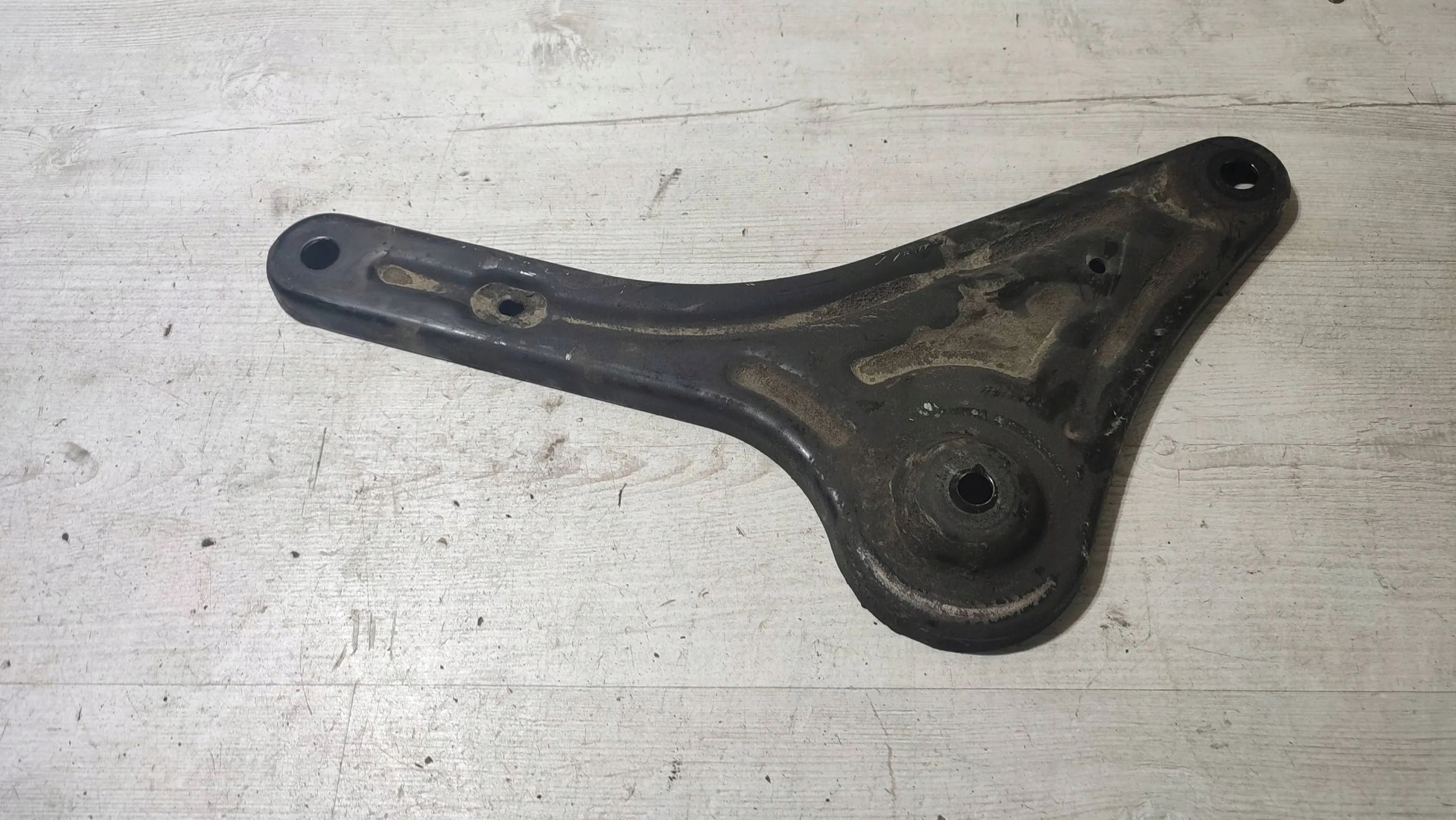BMW X3 F25 2015 rear part side right arm console