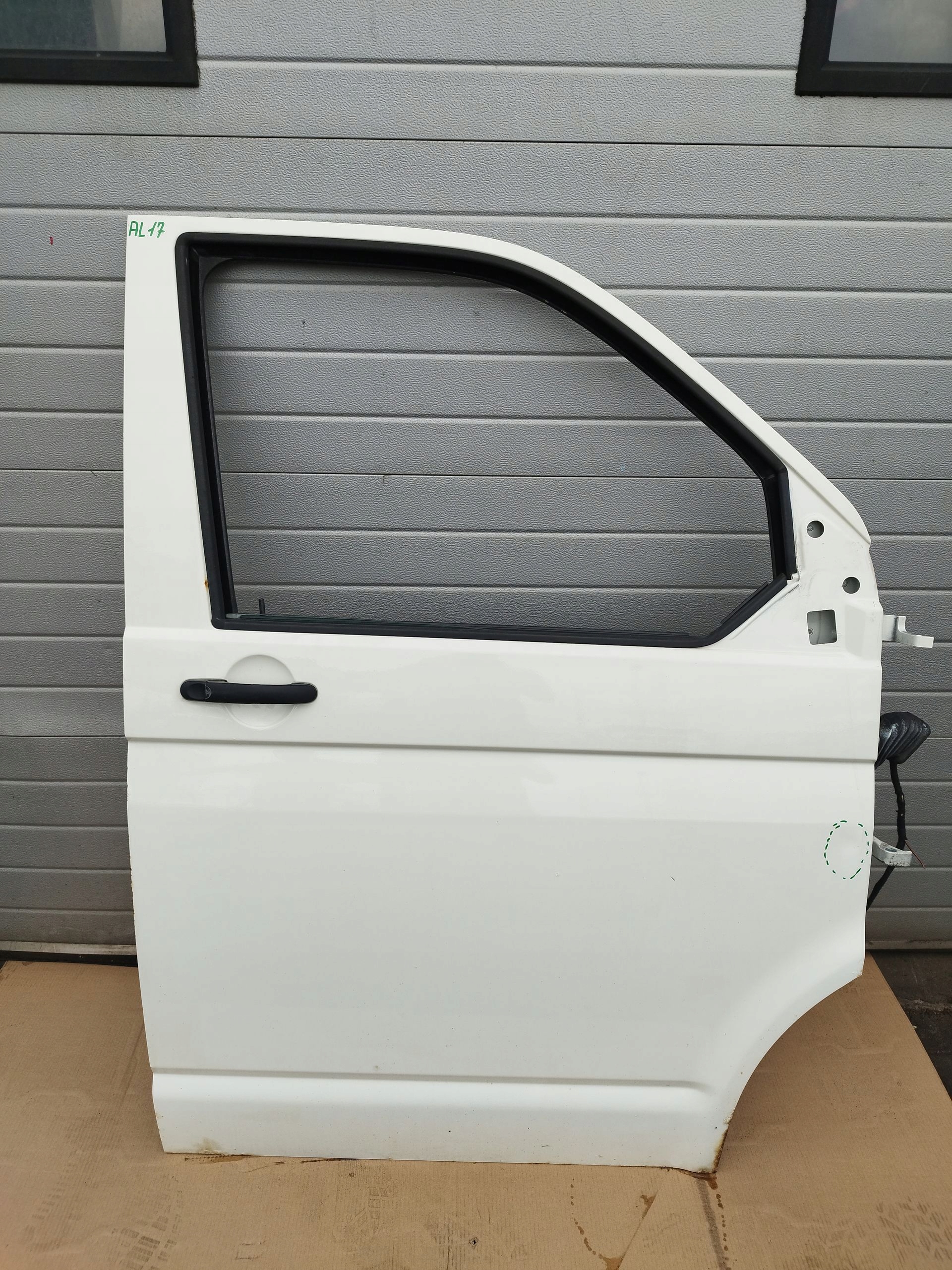 ДВЕРИ СПЕРЕДИ ПЕРЕД ПРАВЕ VW TRANSPORTER T5 Al17