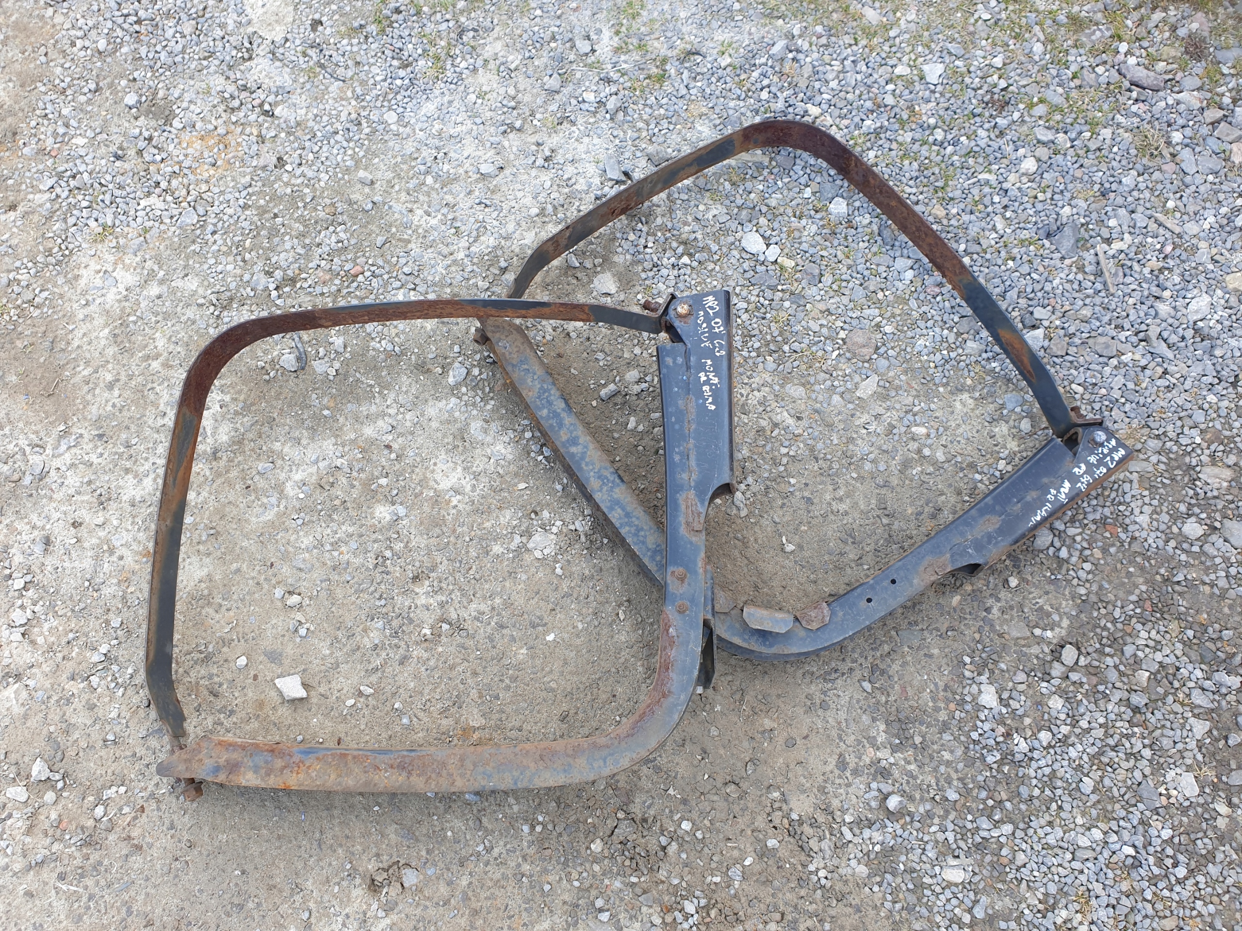 ACTROS AXOR MP2 MP3 ЛАПА БАК ADBLUE 95L ЛАПА