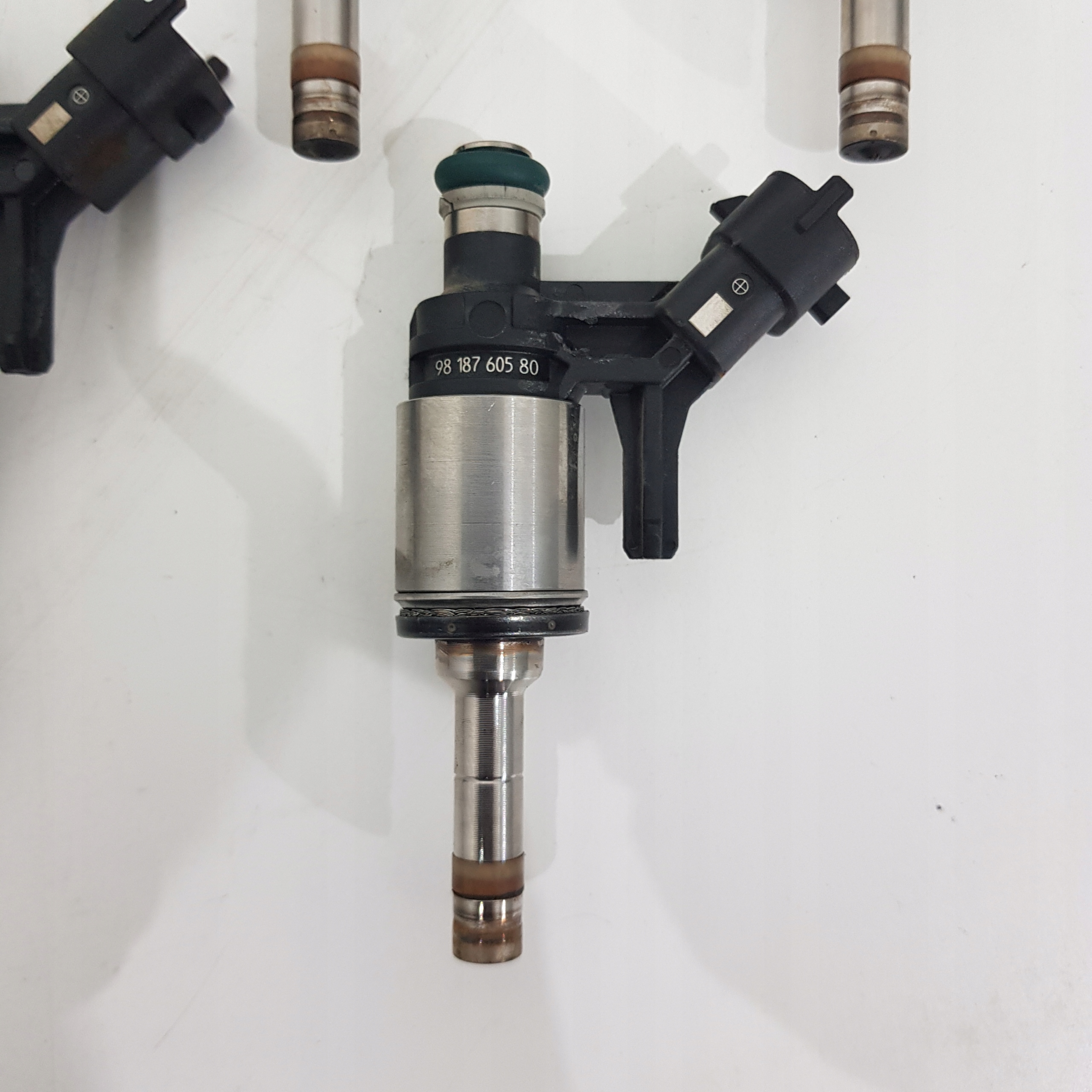 injector CITROEN PEUGEOT 1.6 THP 9818760580