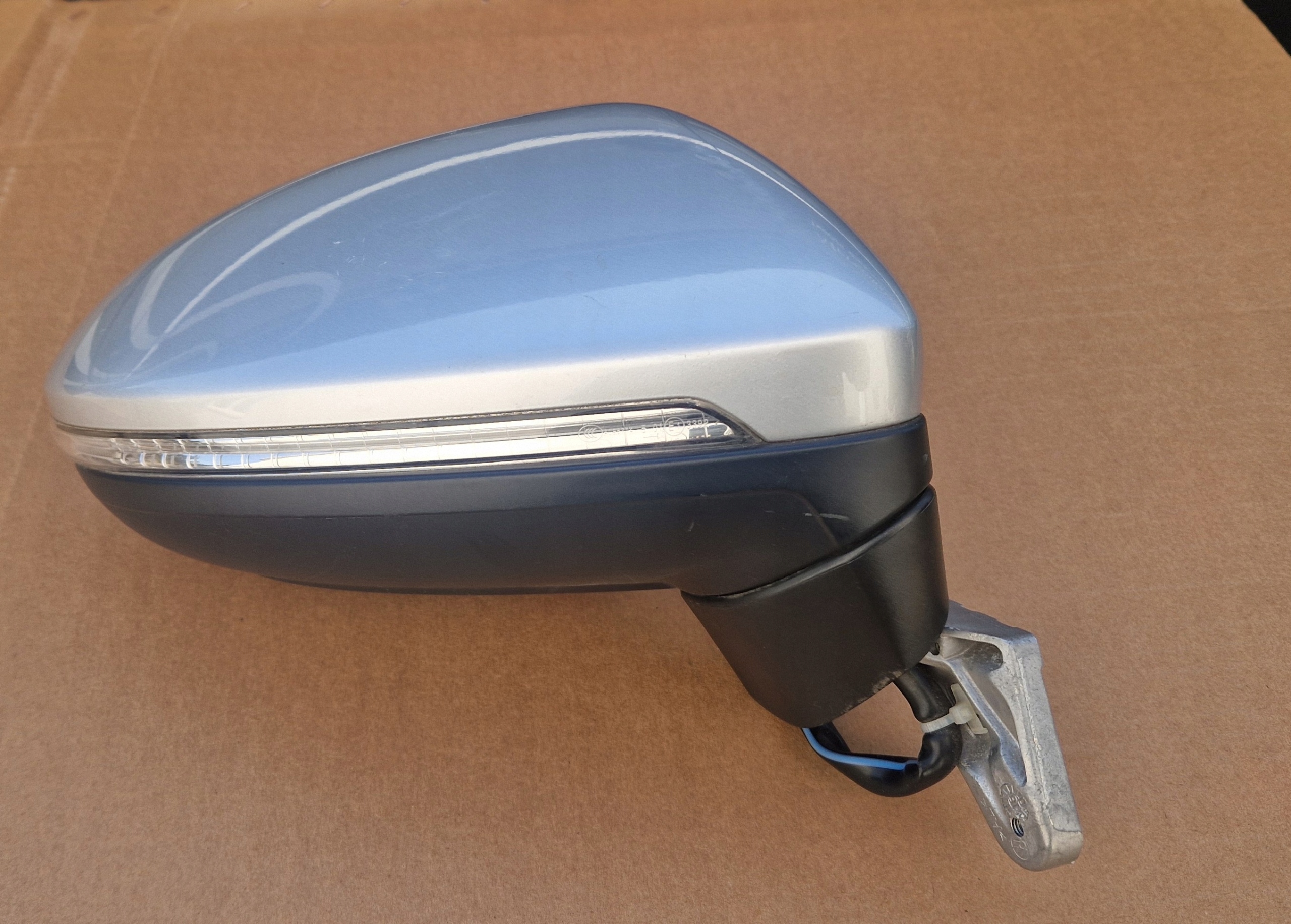 mirror VW TOURAN 2015- W colour LA7W 9 PIN complete as new