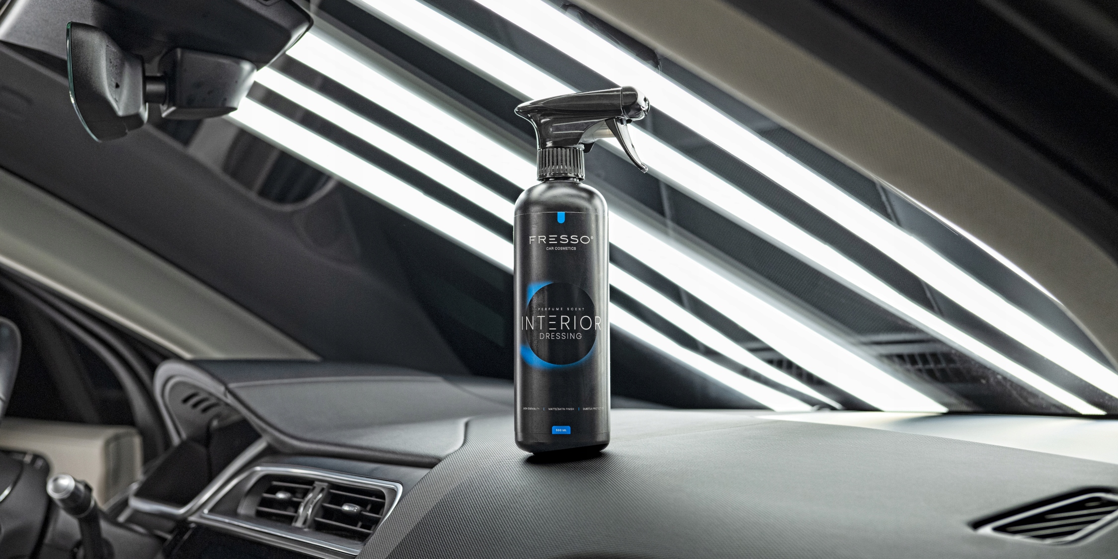 FRESSO INTERIOR DRESSING DO PLASTIKÓW GUMY WNĘTRZA OCHRONA UV KOKPITU 1L Pojemność opakowania 1000 ml