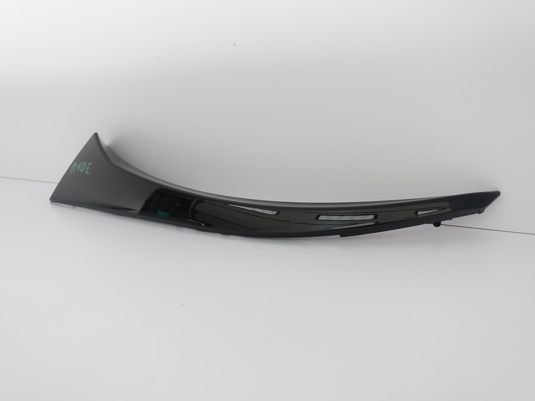 MASERATI LEVANTE lista fedél SPOILER bal far