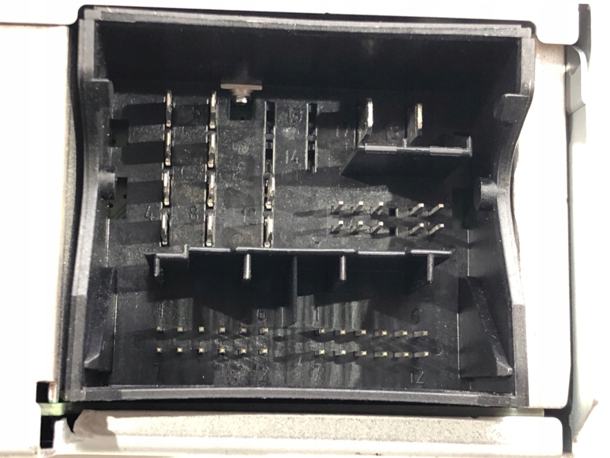 CZYTNIK NAWIGACJI VW GOLF VII 3Q0035844B Producent części OEM