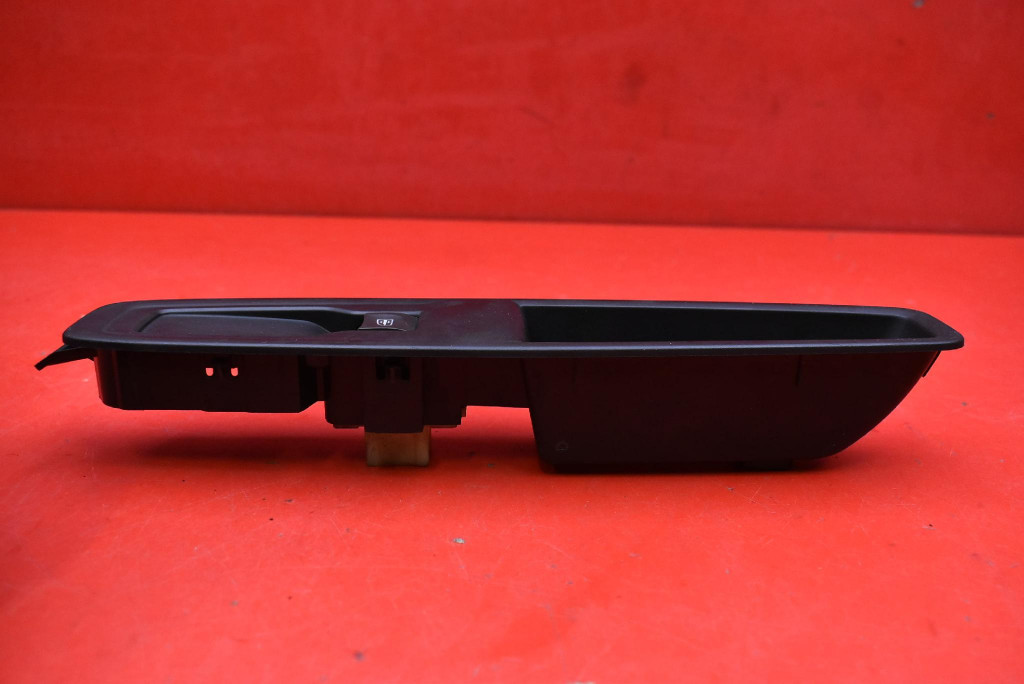 switch lifting windows right front 829505138R RENAULT ZOE 2 II 19-24