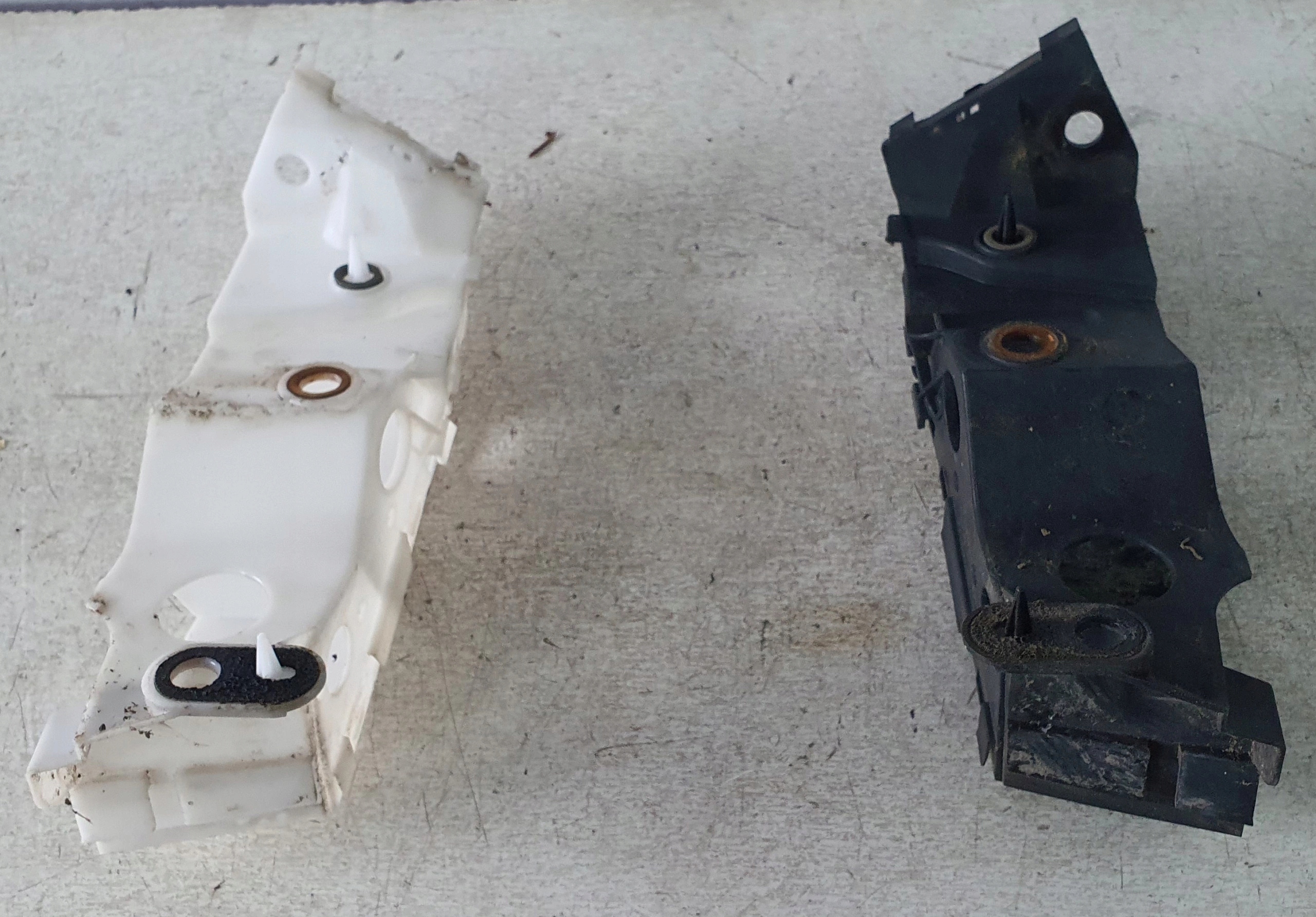 bumper bracket left right rear part Subaru Outback IV Outback 4 09