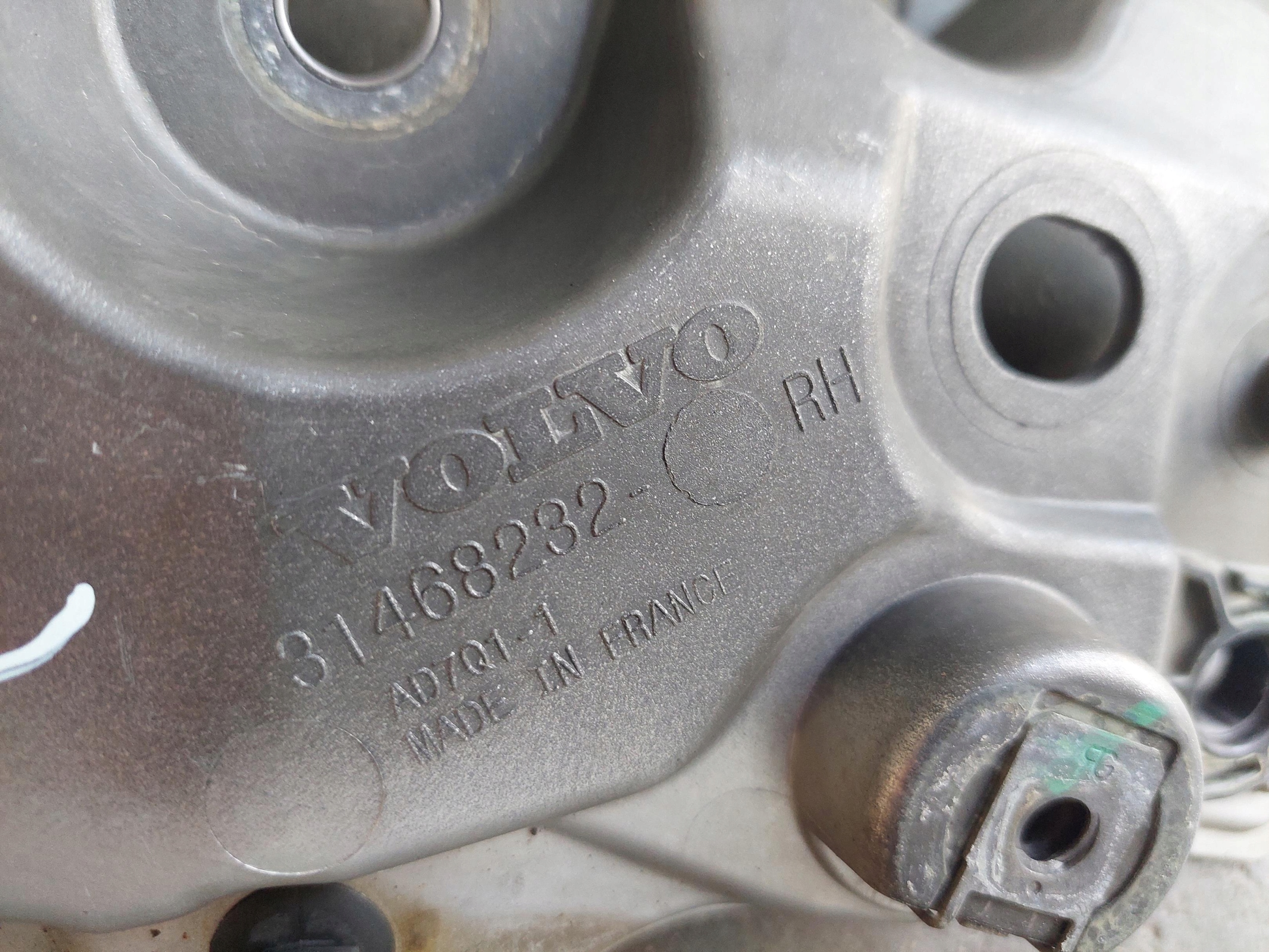 Poignée Support plaque Support Aile Avant Droite 31468232 VOLVO V60 II