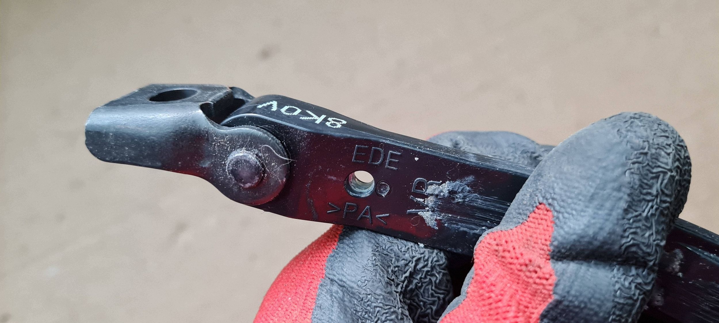 A4 B8 S4 LIFT limiter door left right front front 8K0837249D