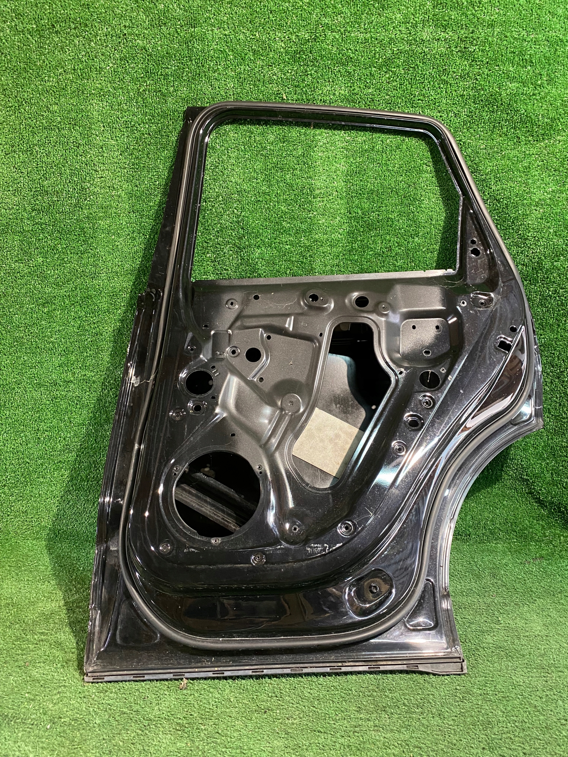 door right rear. AUDI Q5 8R
