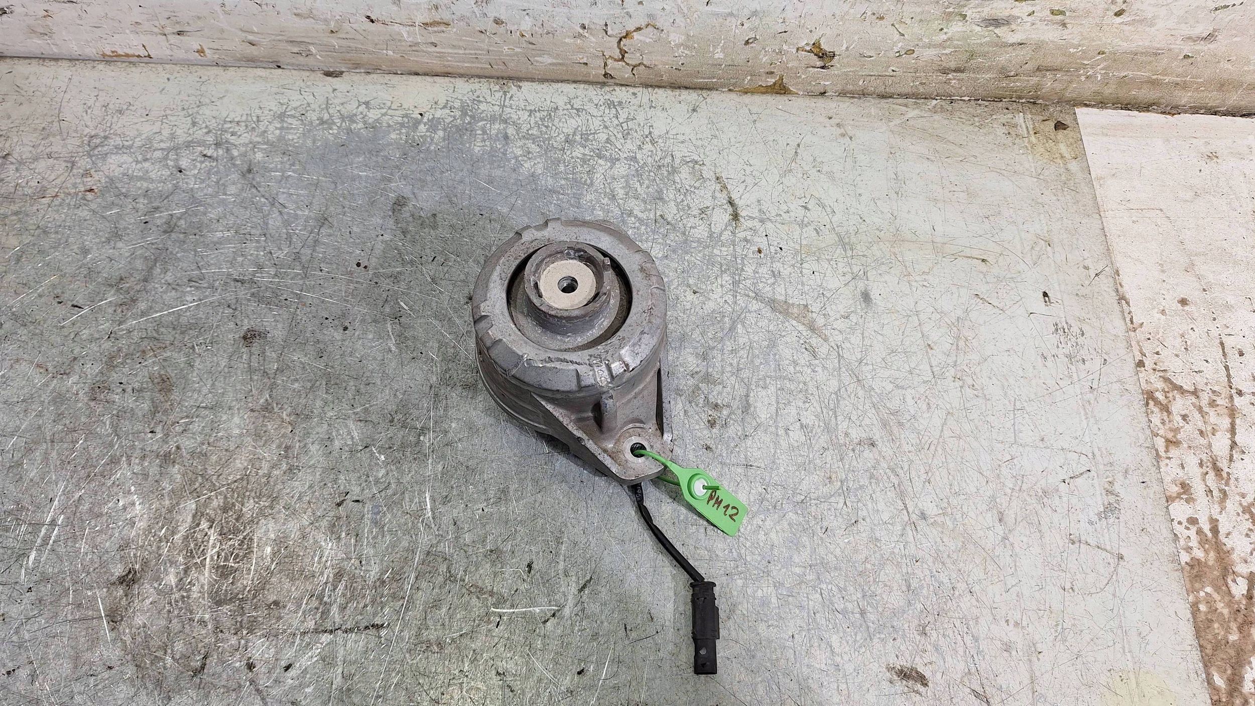 engine mount right A2052405317 MERCEDES C KLSA W205 2.2 CDI 4MATIC