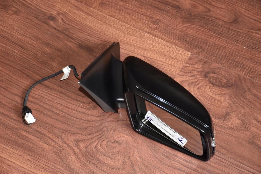 LUSTERKO PRAWE 9PIN MERCEDES X204 GLK R2012 EUROPA Strona zabudowy prawa