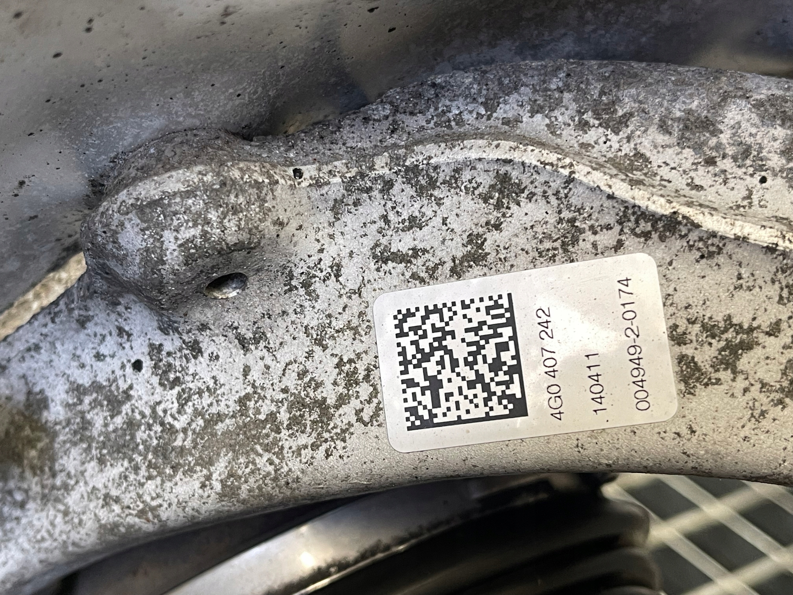 Audi A6 C7 4G otoč pravá předek ramene poloos 4G0407242
