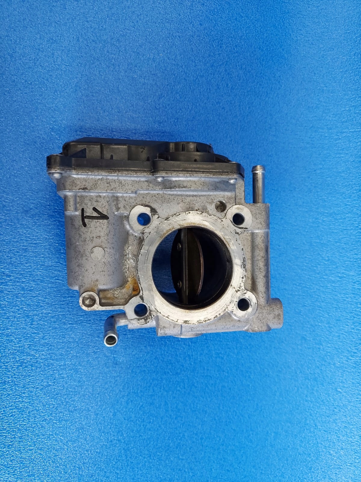 ДРОССЕЛЬНАЯ ЗАСЛОНКА MAZDA 6 2.2 D R2AA136B0