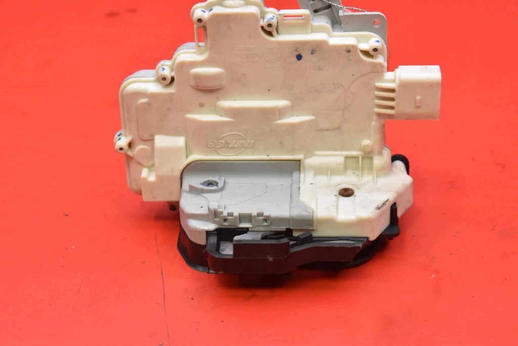 lock door right front front EU 4F1837016 AUDI A3 8P 3D LIFT 04-08
