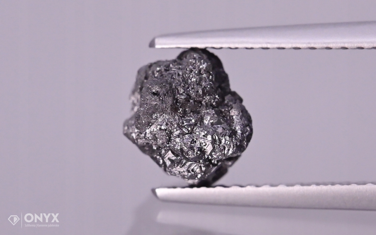 Diamant černý hrudkující 7,5x7 mm