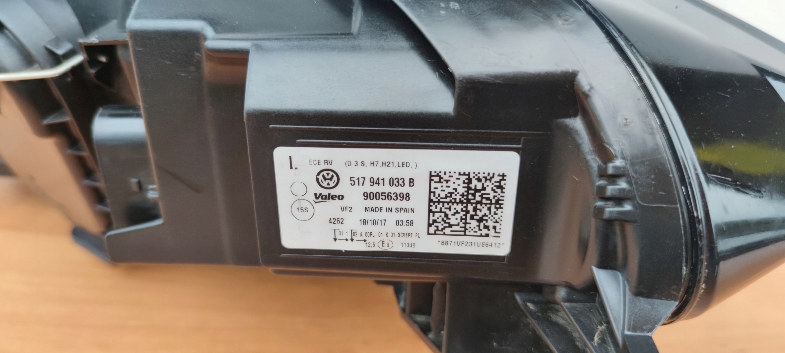 VW GOLF SPORTSVAN left light front XENON LED 517