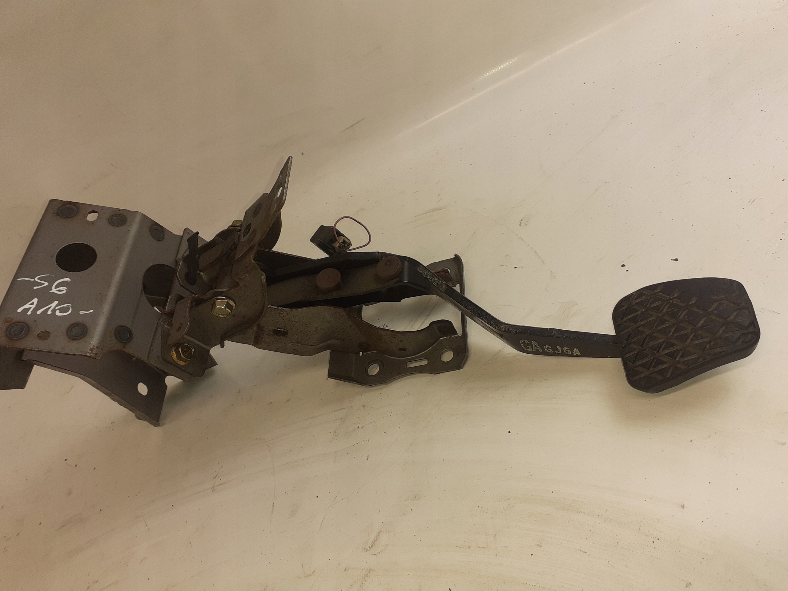 Mazda 6 e 2.0 D Pedal freno