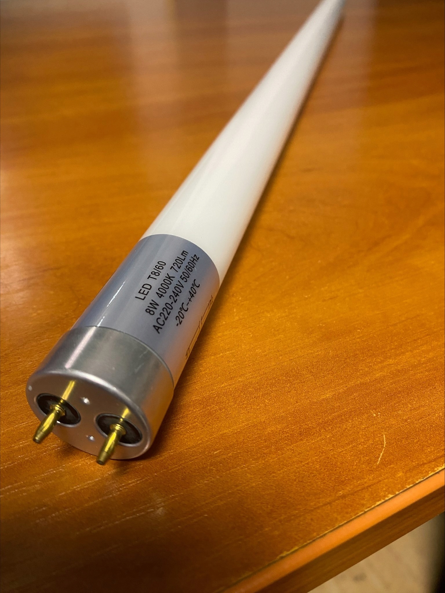 ŚWIETLÓWKA LED 60CM 8W T8 4000K G13 JEDNOSTRONNA Rodzaj LED