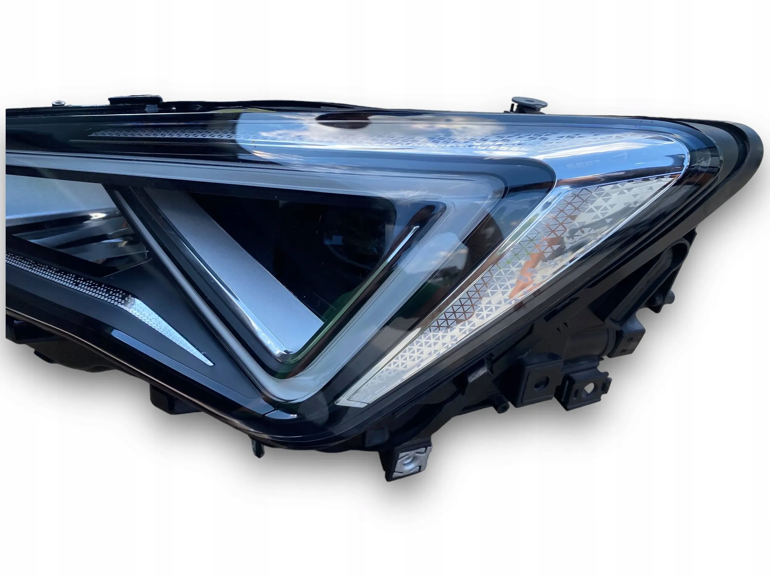 light SEAT TARRACO FULL LED 5FJ941007F left