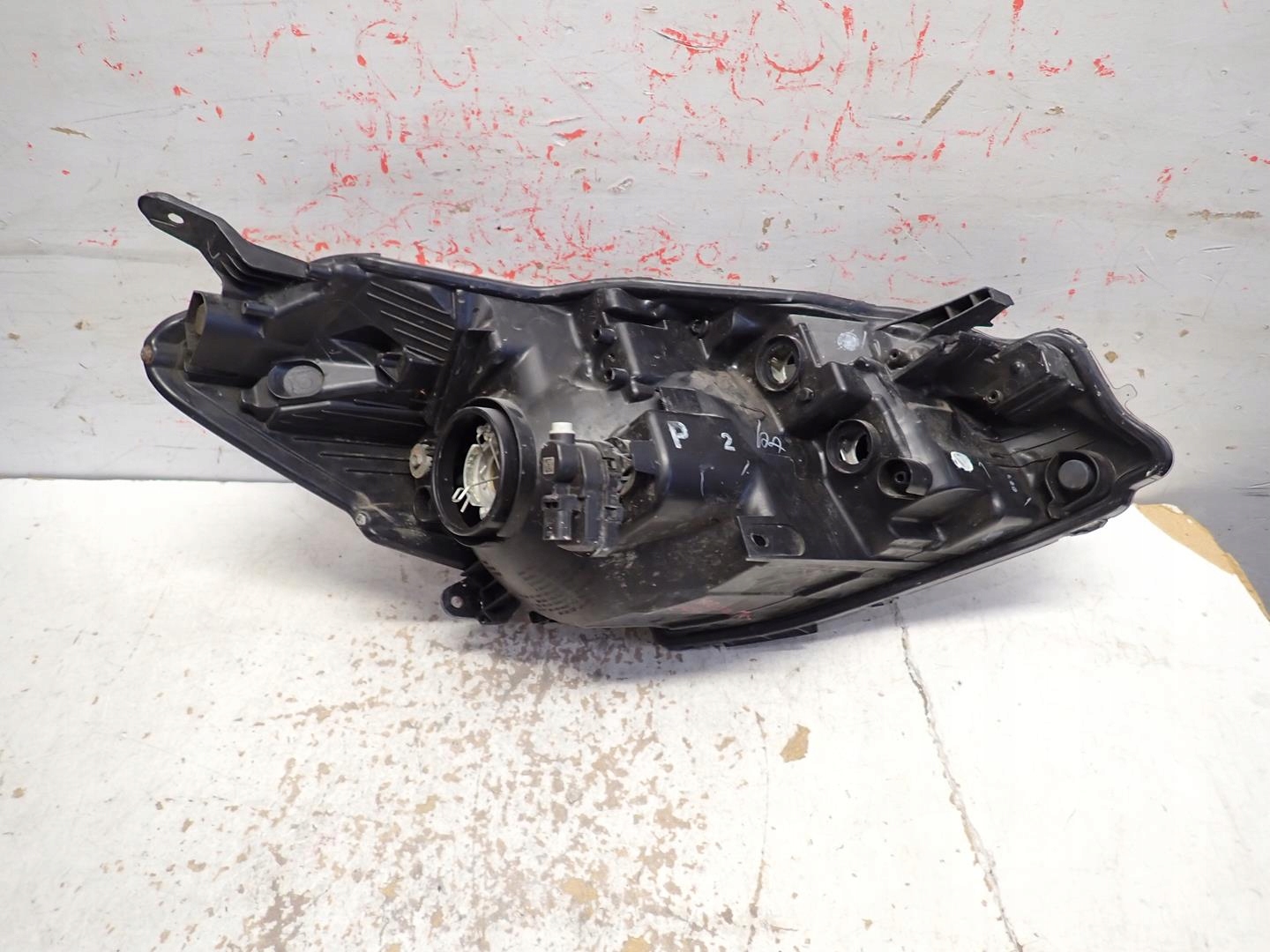 light front front left TOYOTA YARIS III LIFT 2014