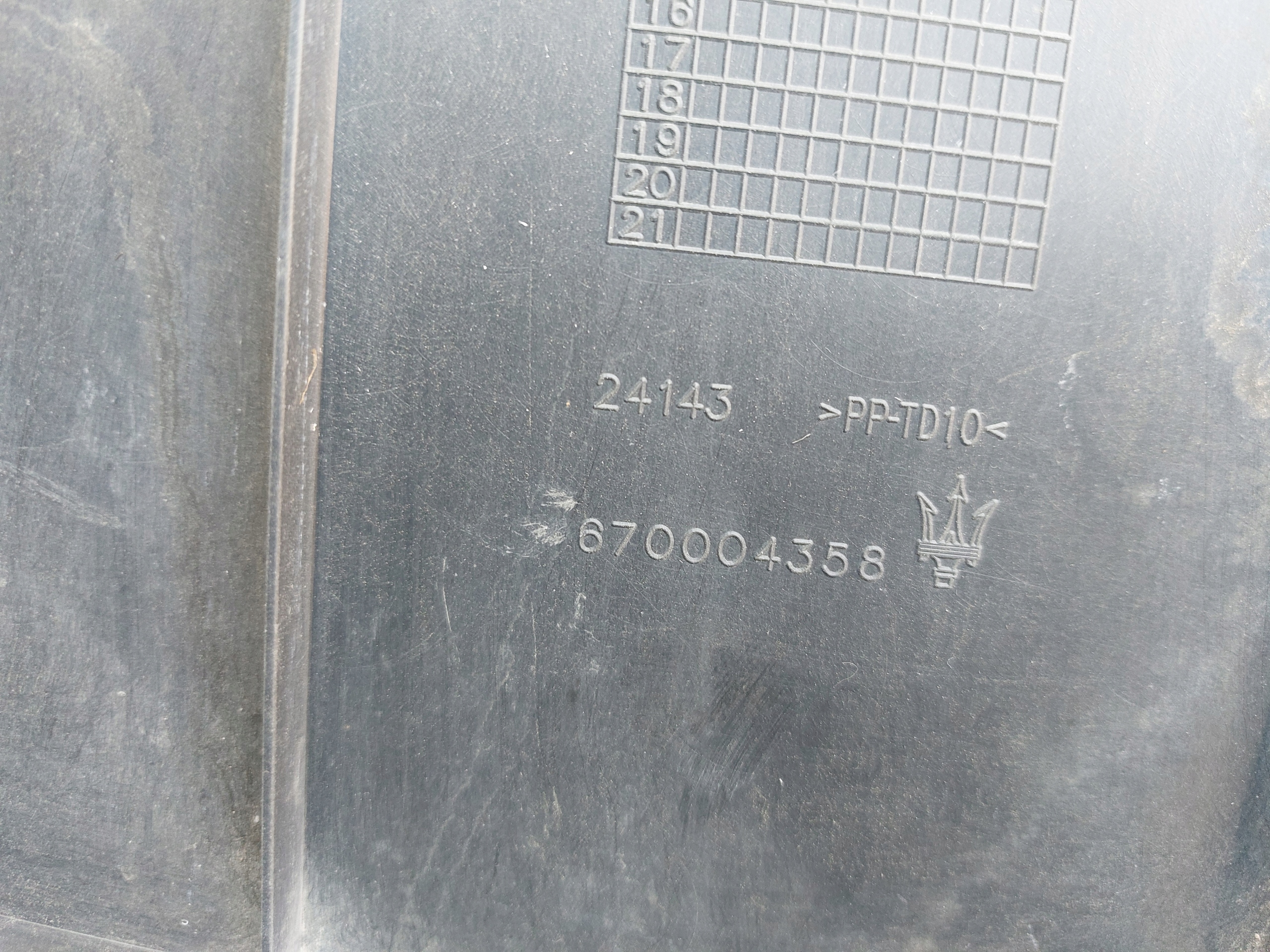 Blende Abdeckung Unterfahrschutz heck MASERATI GHIBLI III