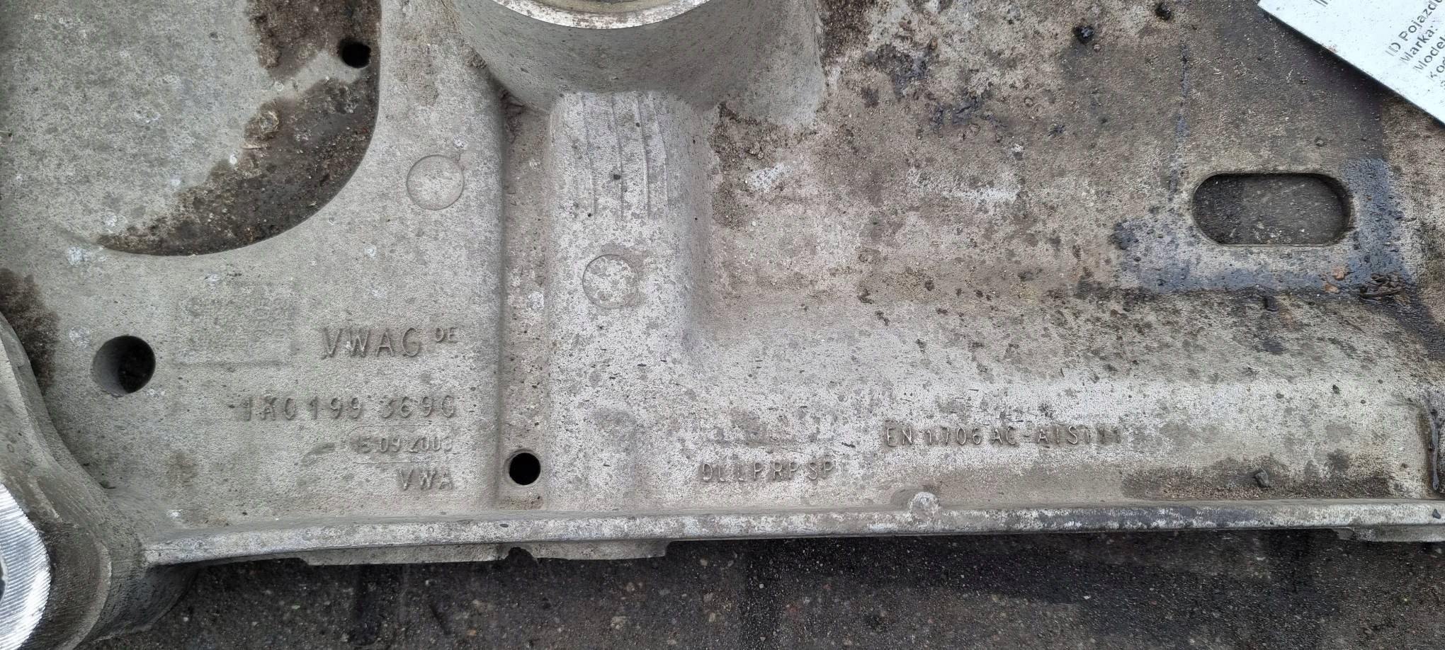 axle beam front SKODA OCTAVIA II