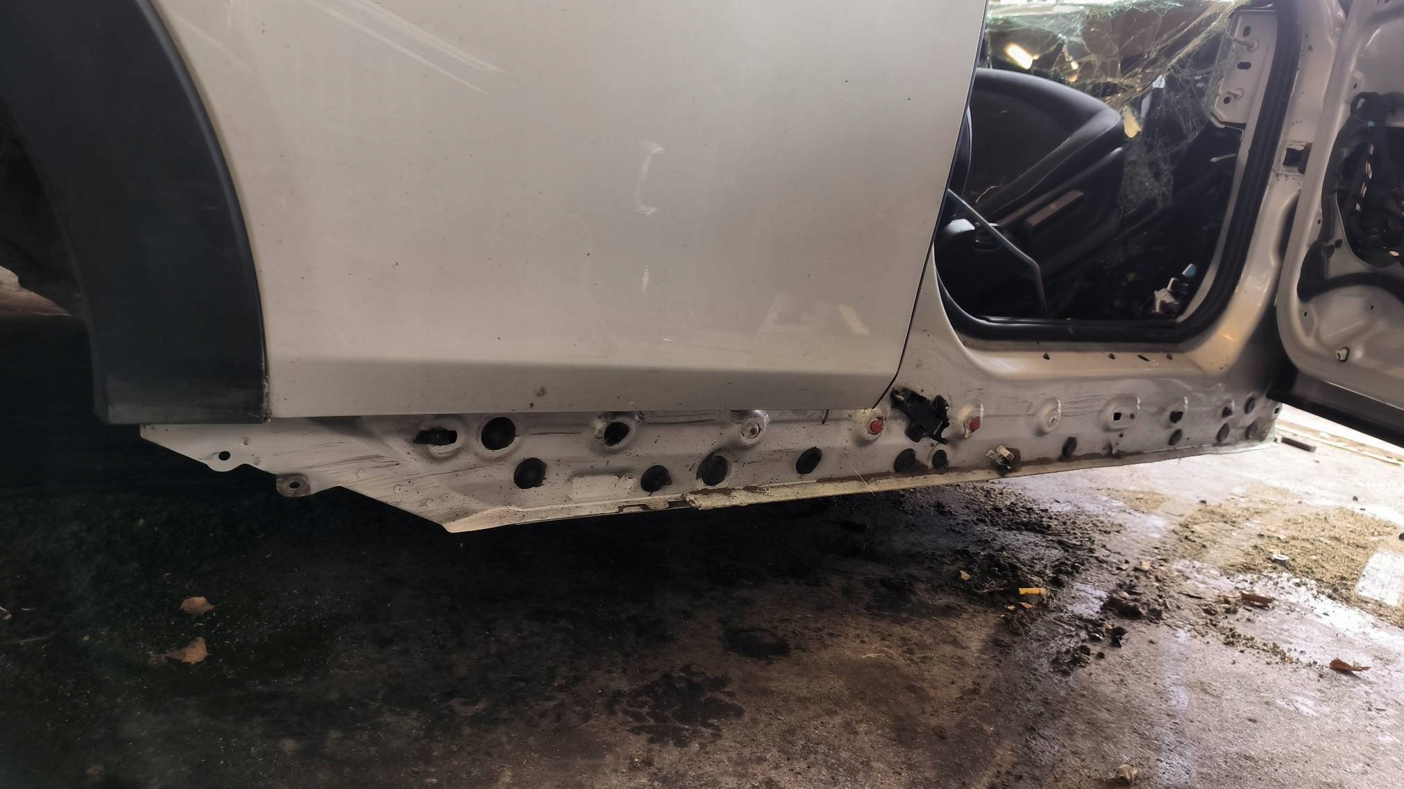 threshold right WHITE SILVER METALLIC MINI CLUBMAN COOPER F54