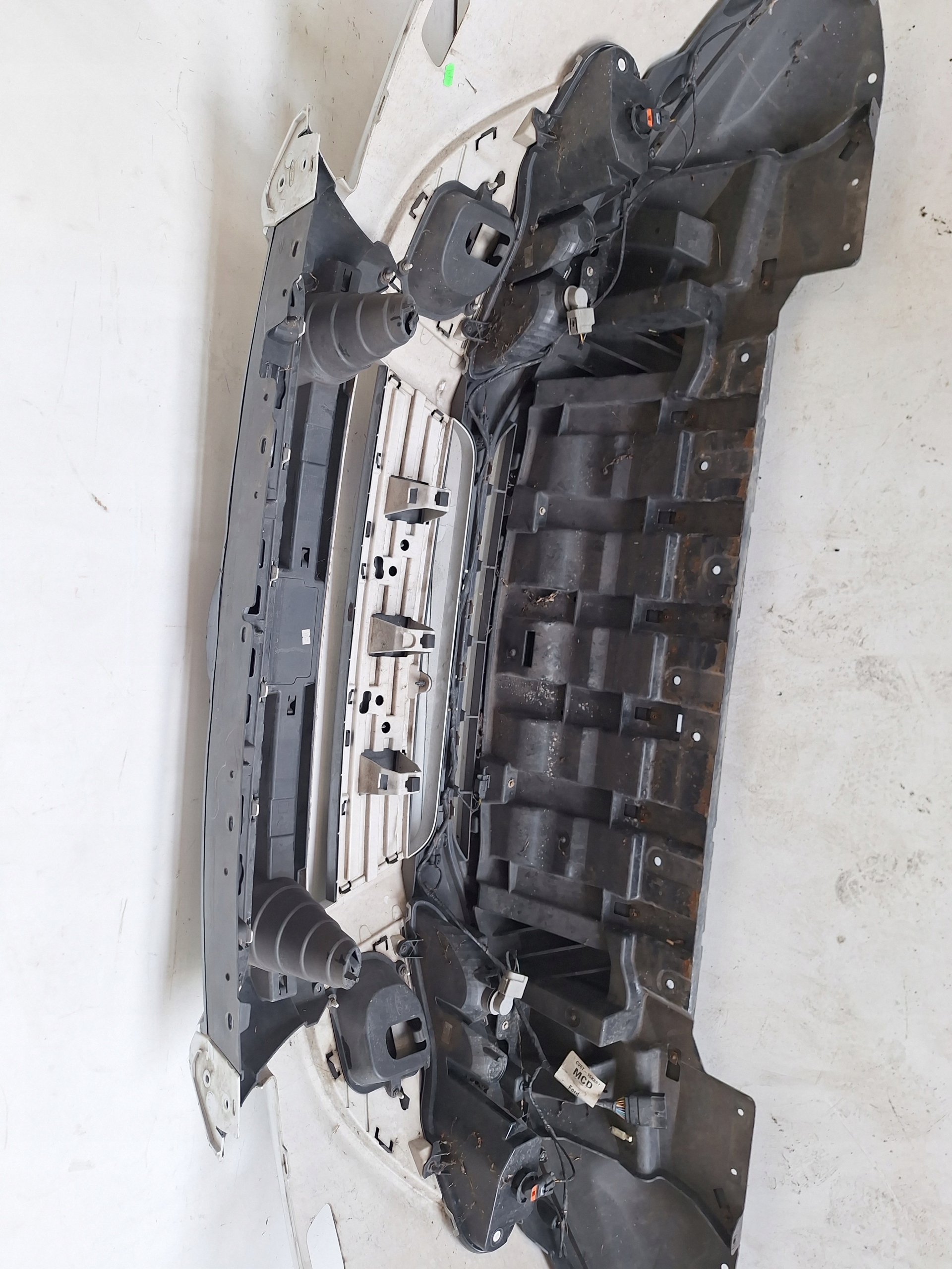 FORD KUGA MK2 12-16 bumper XENON + 6 X PDC