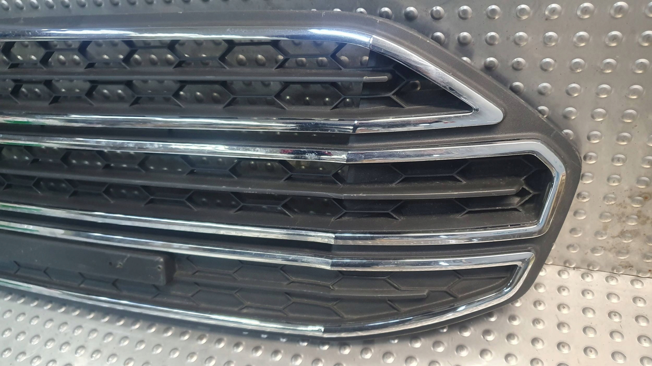 Grill Grill FORD ECOSPORT CN15-17B968-DDW 13