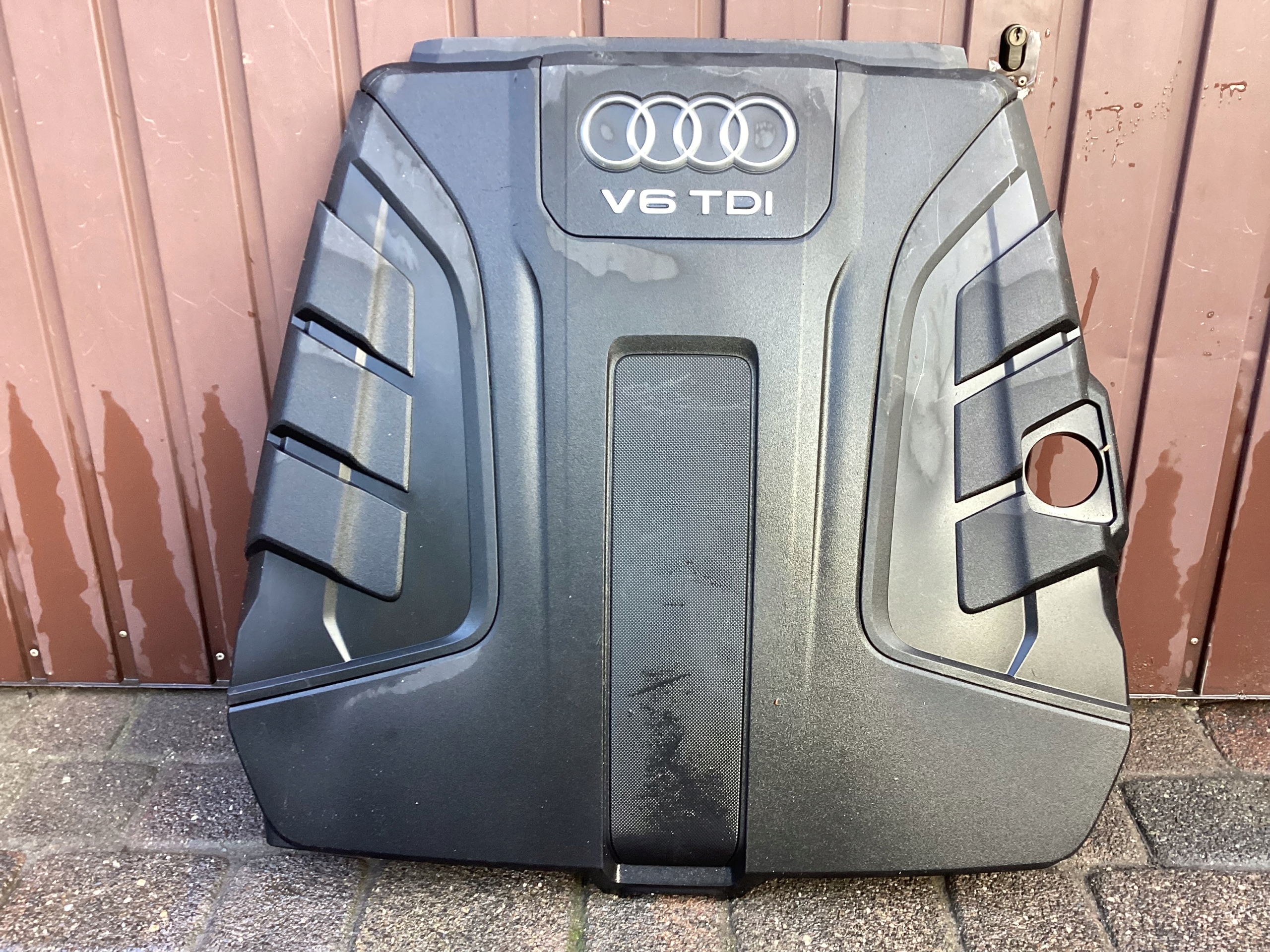 Audi Q7 4M крышка Двигателя