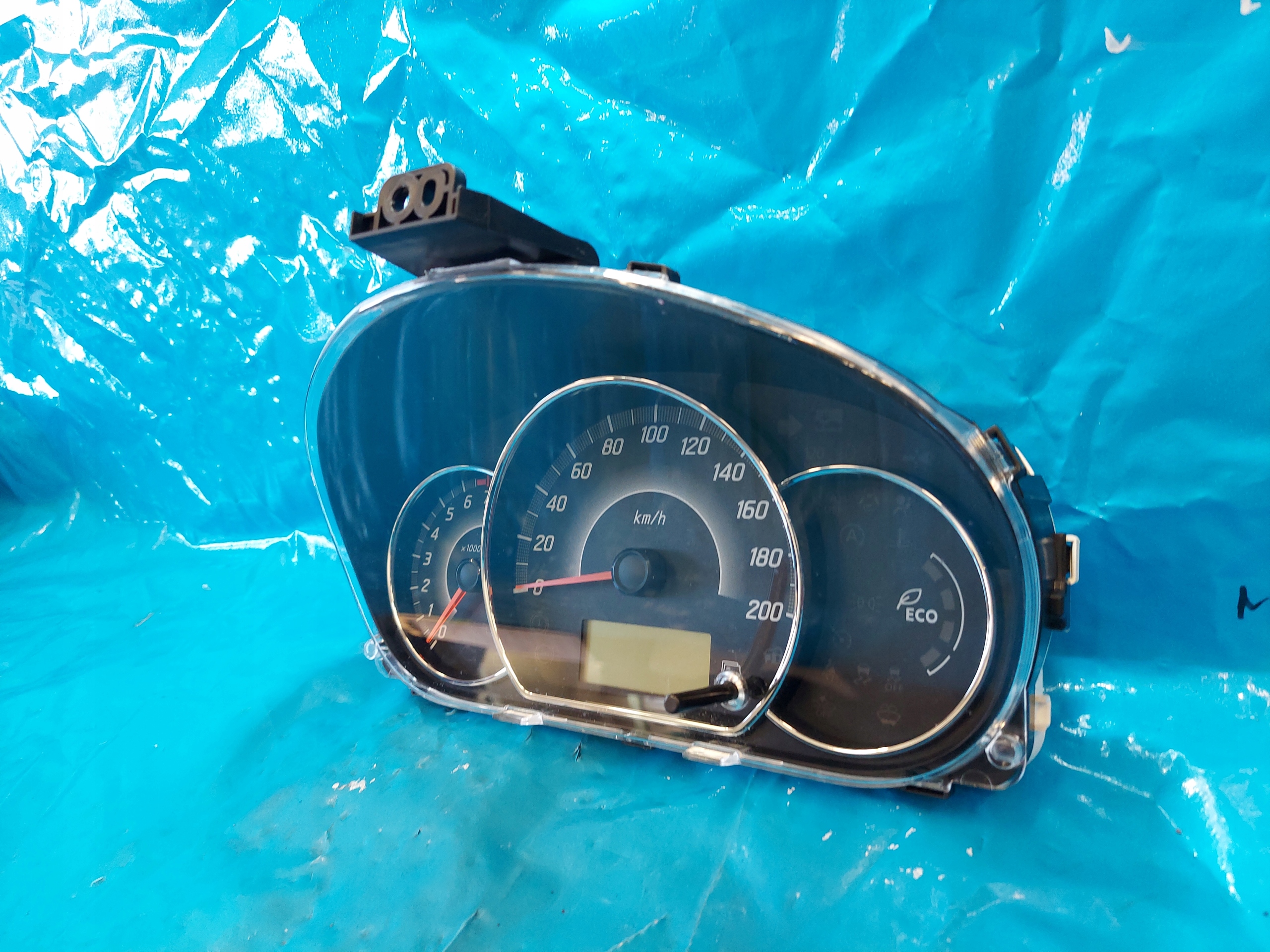 dials clock SPACE STAR 2018 R 8100C438