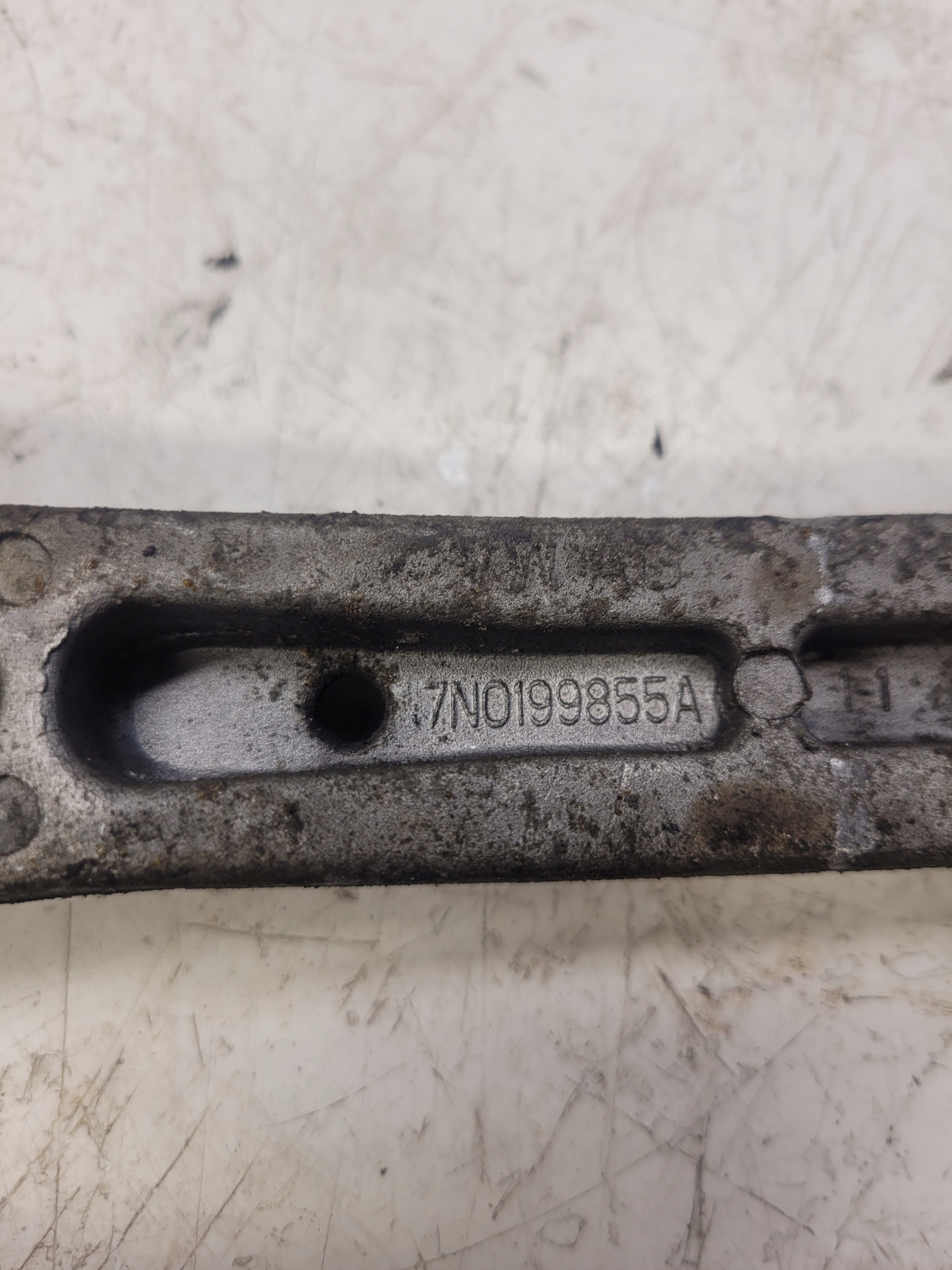 holder engine mount AUDI Q3 VW SEAT 7N0199855A