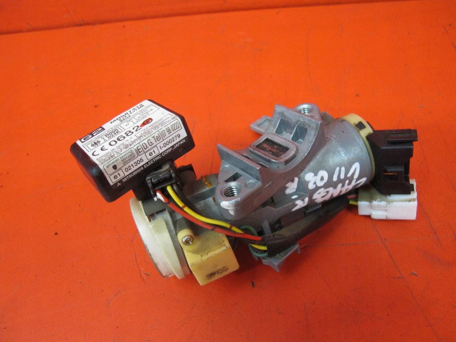 MITSUBISHI LANCER VII 7 CS ignition key MR587312