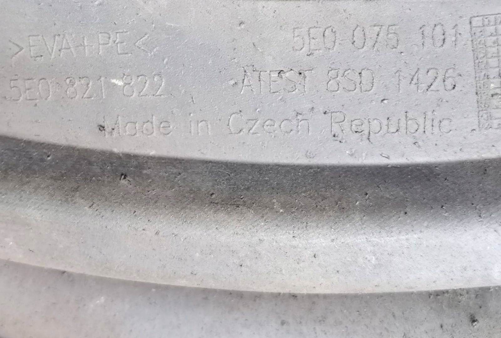 schmutzfänger heck Skoda Octavia 3 5E 2015 5E0821822