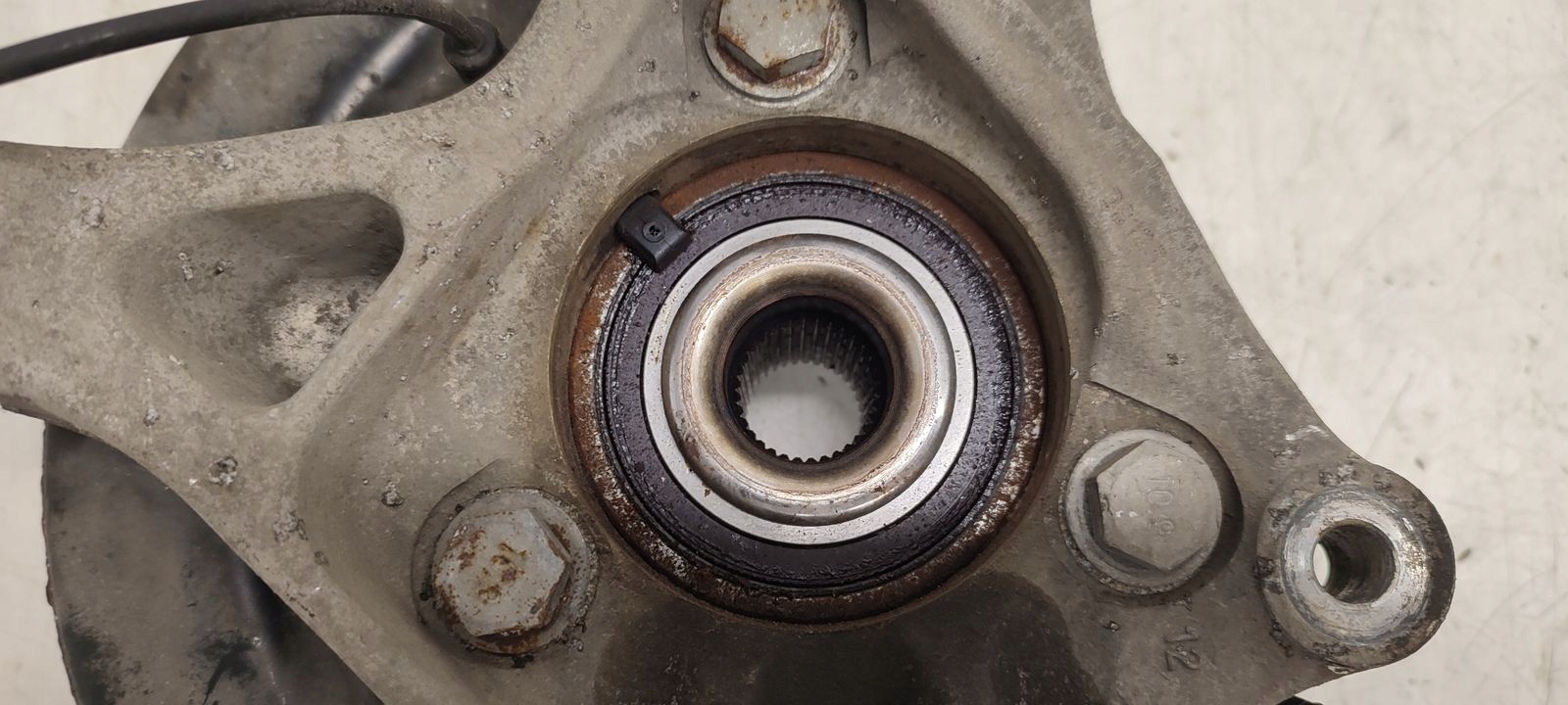 swing front front left Opel Astra J LIFT 1,6 HB