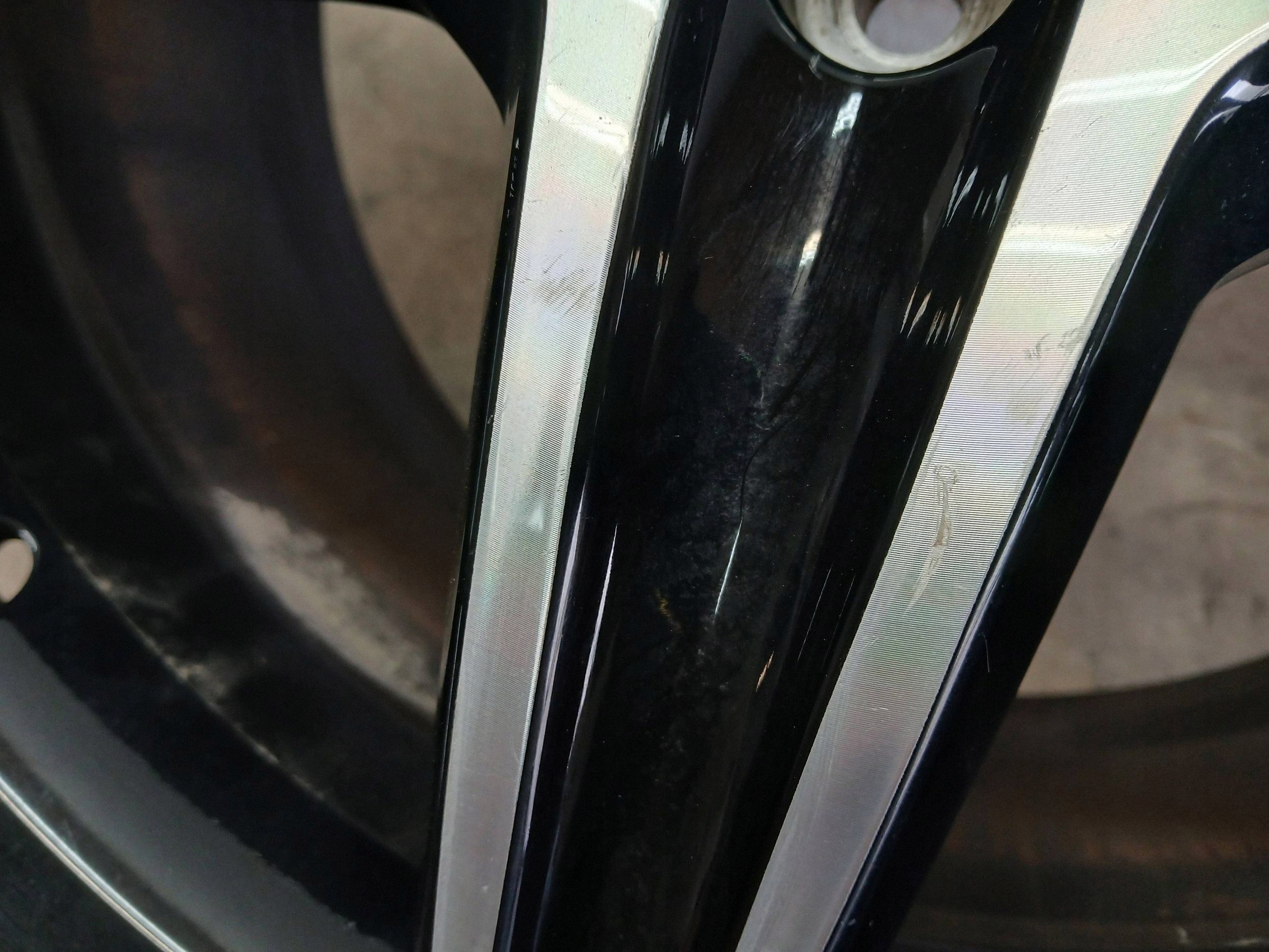 disc 18 front Mercedes-Benz E W213 A2134011900